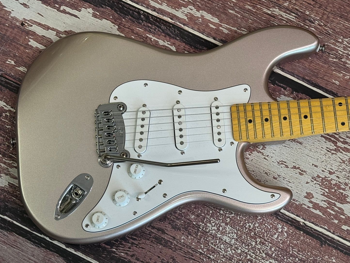 G&L Tribute Legacy Shoreline Gold