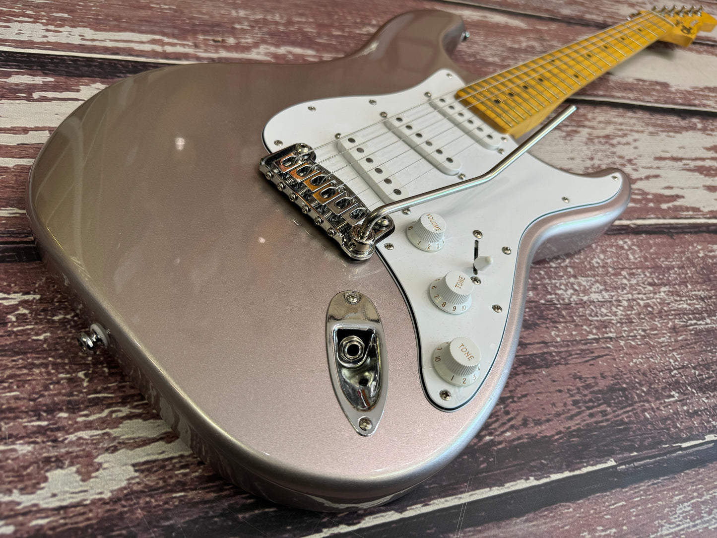 G&L Tribute Legacy Shoreline Gold