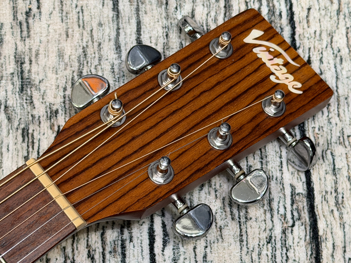 Vintage V300 Mahogany - Pickup added