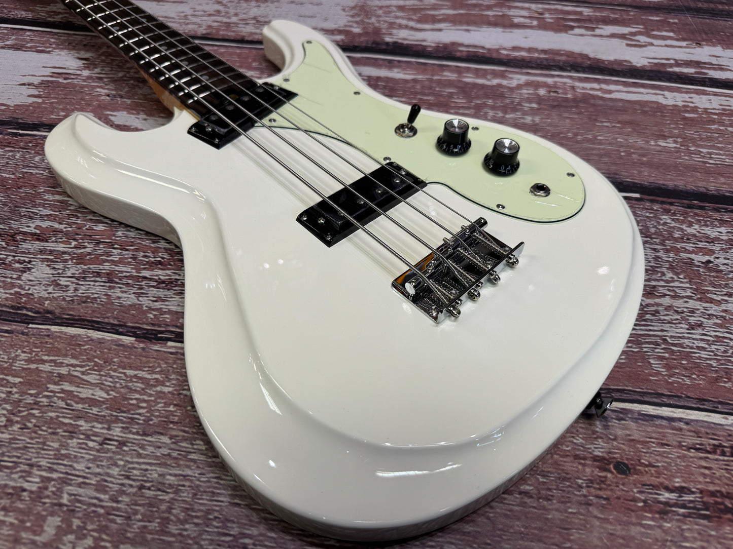 Aria DMB-206 Short scale bass - B Stock