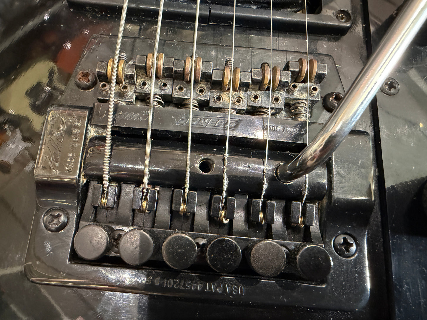 Warrior Randy Rhodes Flying V - Khaler