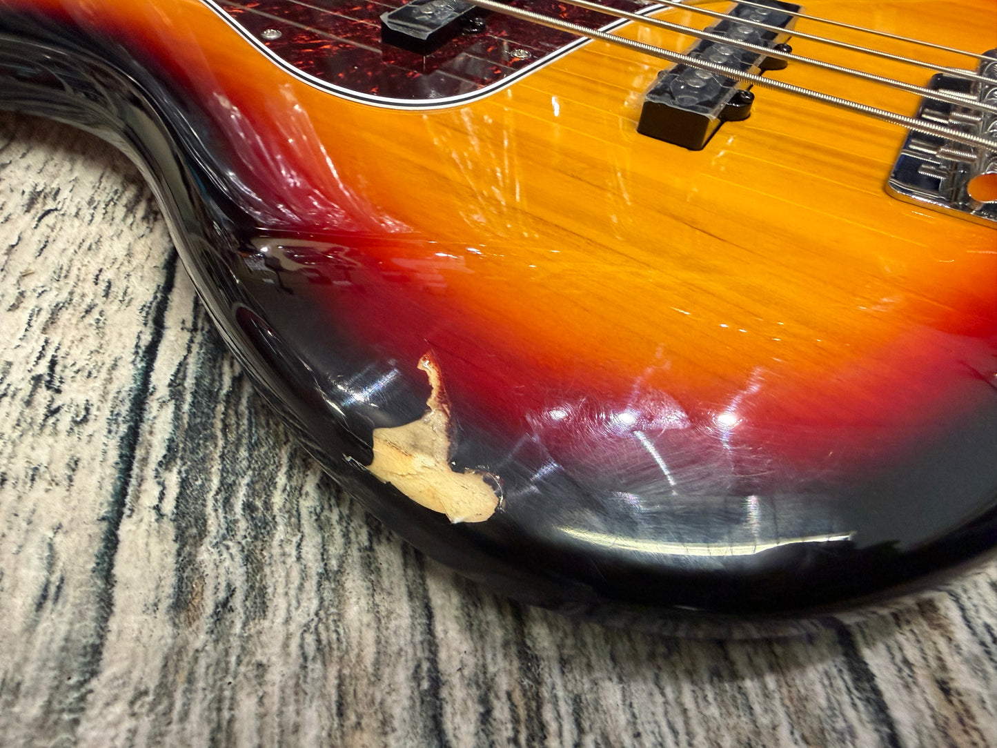 Aria STB "Jazz" Bass style - Relic New - Sunburst B-Stock