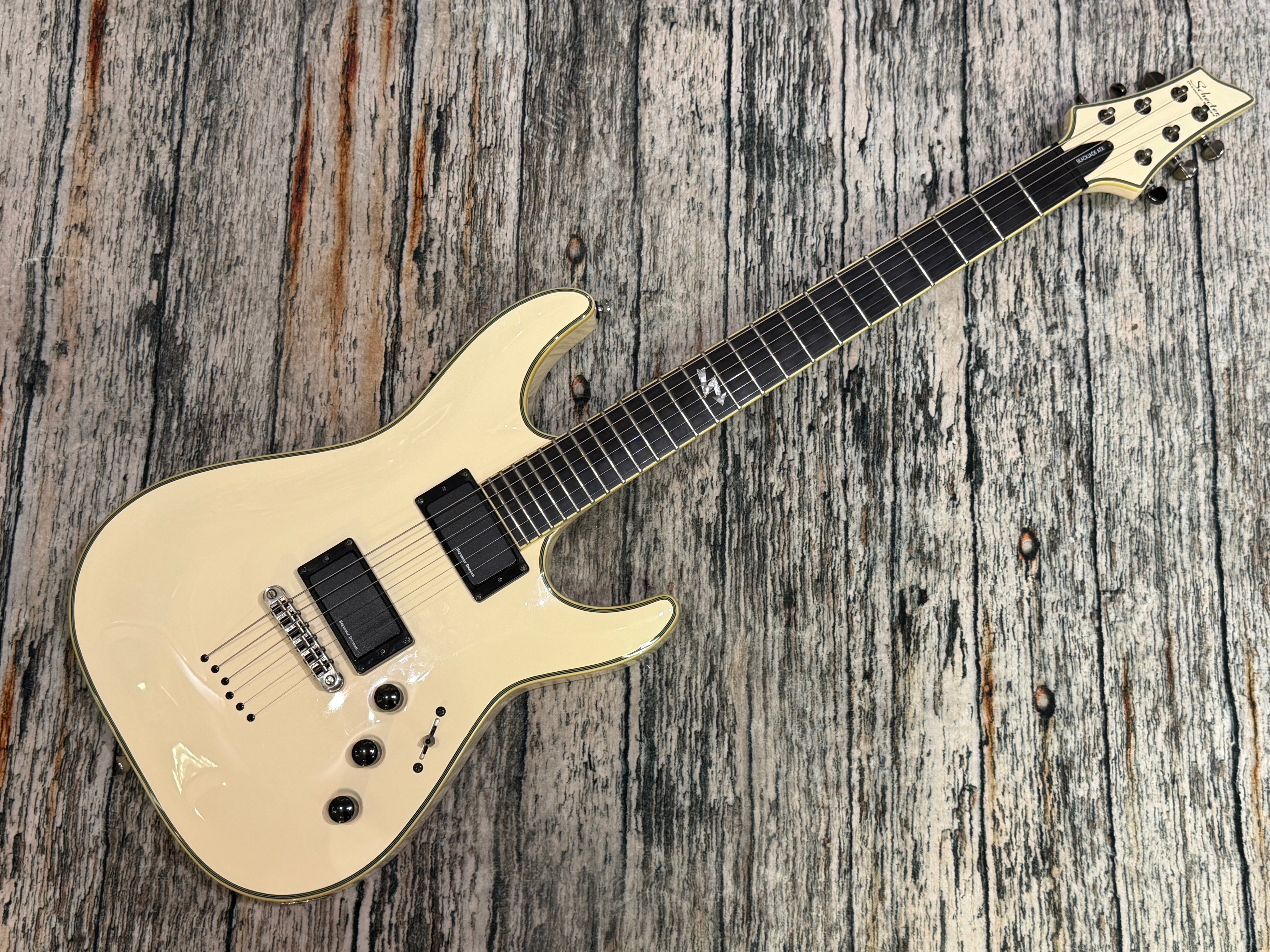 エレキギター アイボリー ハムバッカー Schecter blackJack Schecter Blackjack ATX C-1 - 2013 Korean – Badlands Guitars Limited