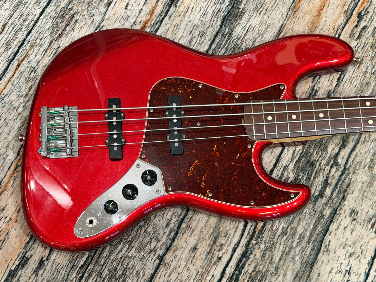 Fender Japan - 60's style Jazz Bass Candy Apple Red, Upgraded