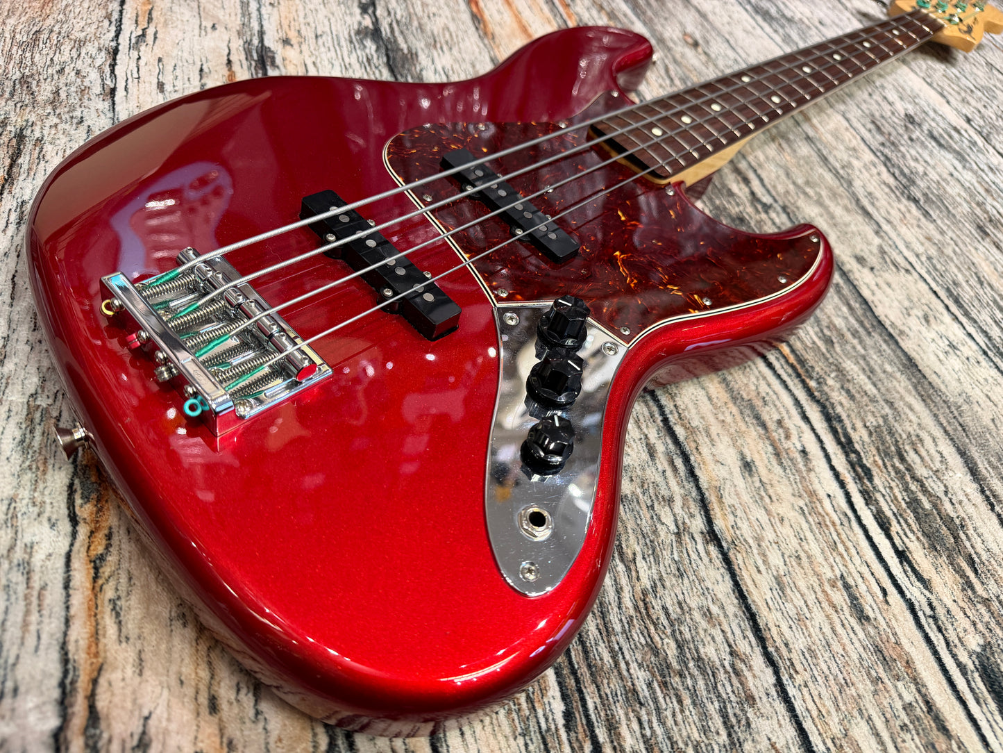 Fender Japan - 60's style Jazz Bass Candy Apple Red, Upgraded