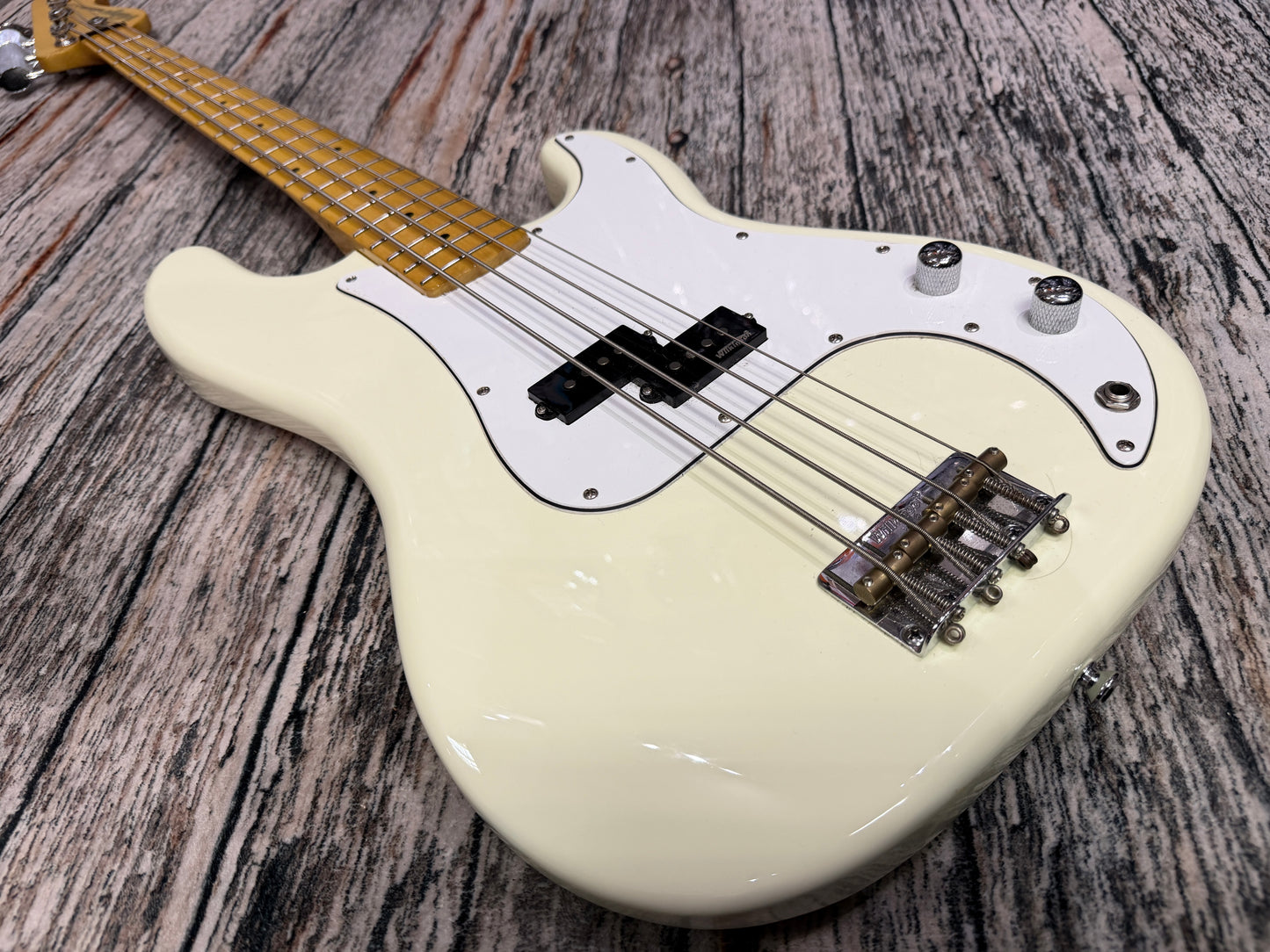 Vintage V4 "P-Bass" style Vintage White Maple neck
