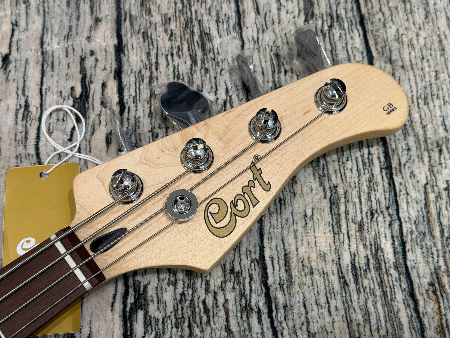 Cort GB34JJ Active bass