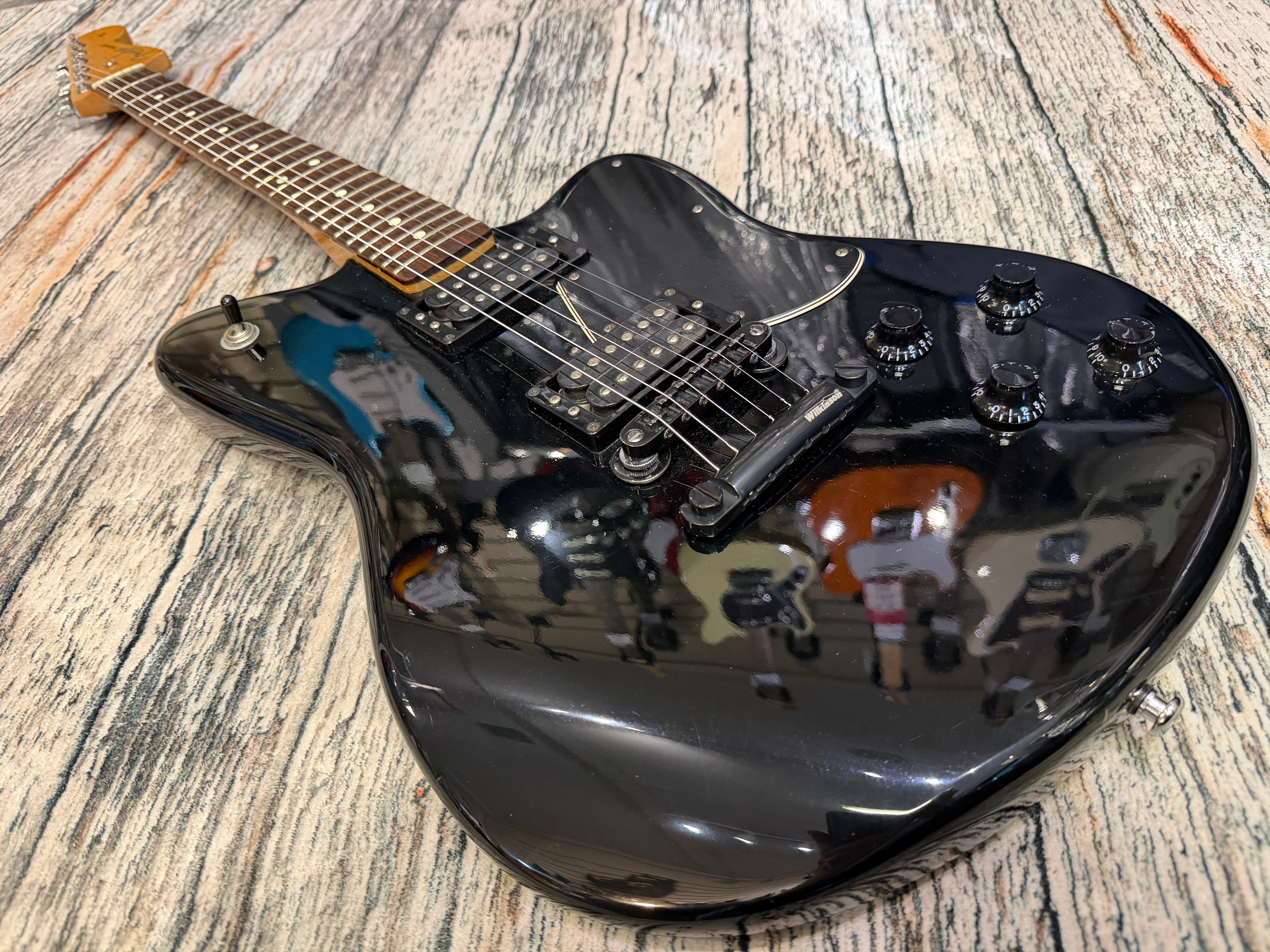 Fender Toronado 2003/4 – Badlands Guitars Limited