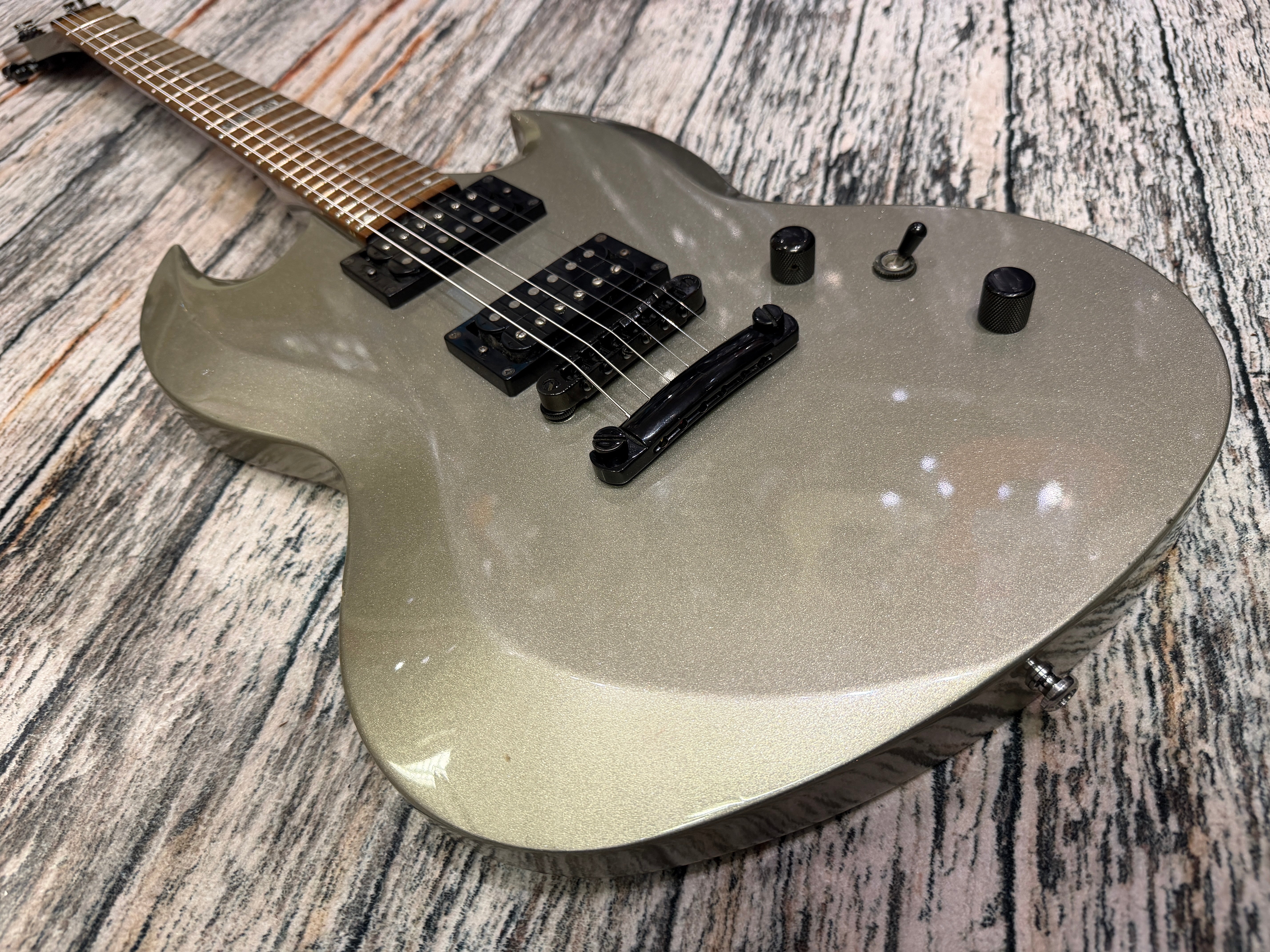 ESP LTD Viper 50 - Silver – Badlands Guitars Limited