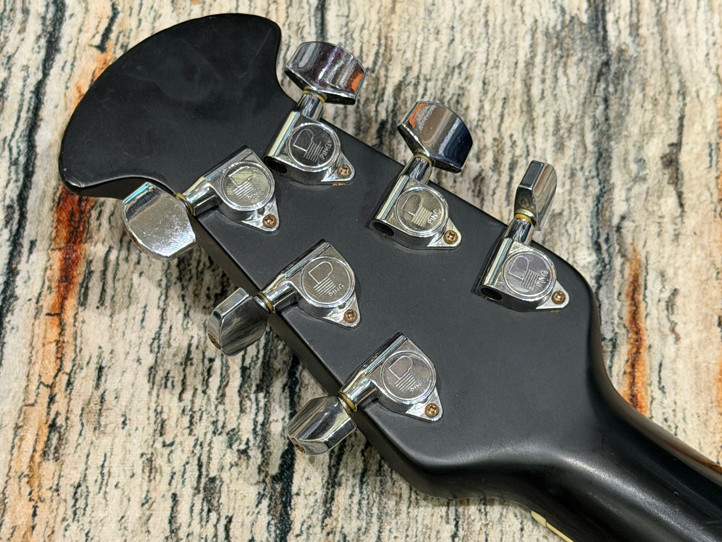 Celebrity by Ovation - CC57 electro acoustic medium bowl back