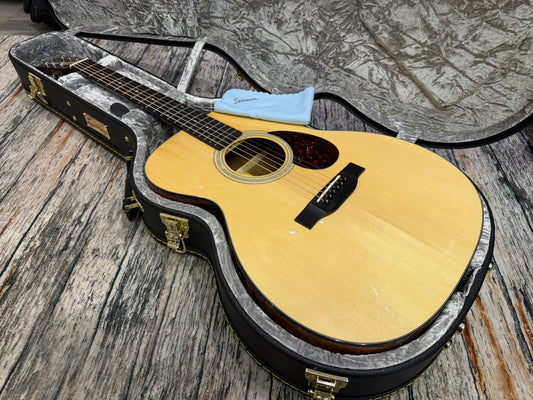Eastman E10-OM All solid acoustic - B Stock