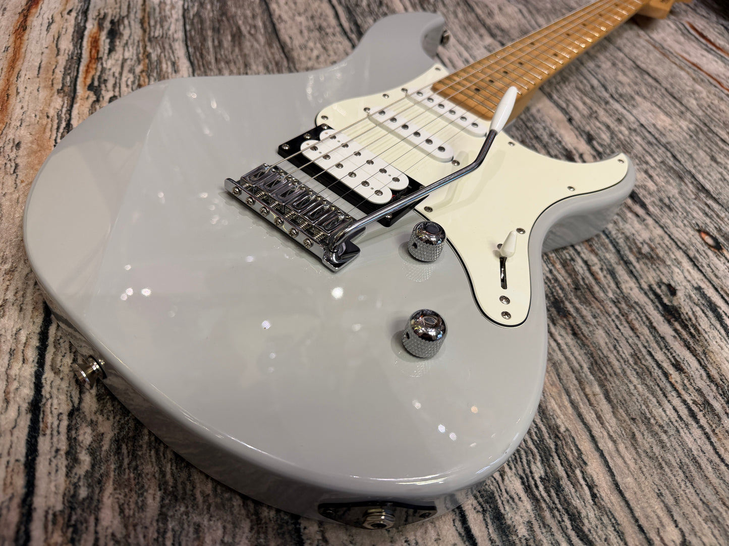Yamaha Pacifica PAC 112VM
