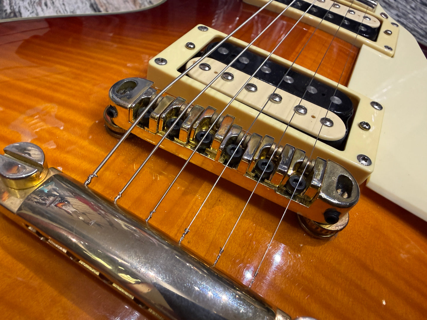 Westfield Les Paul Custom - Upgraded