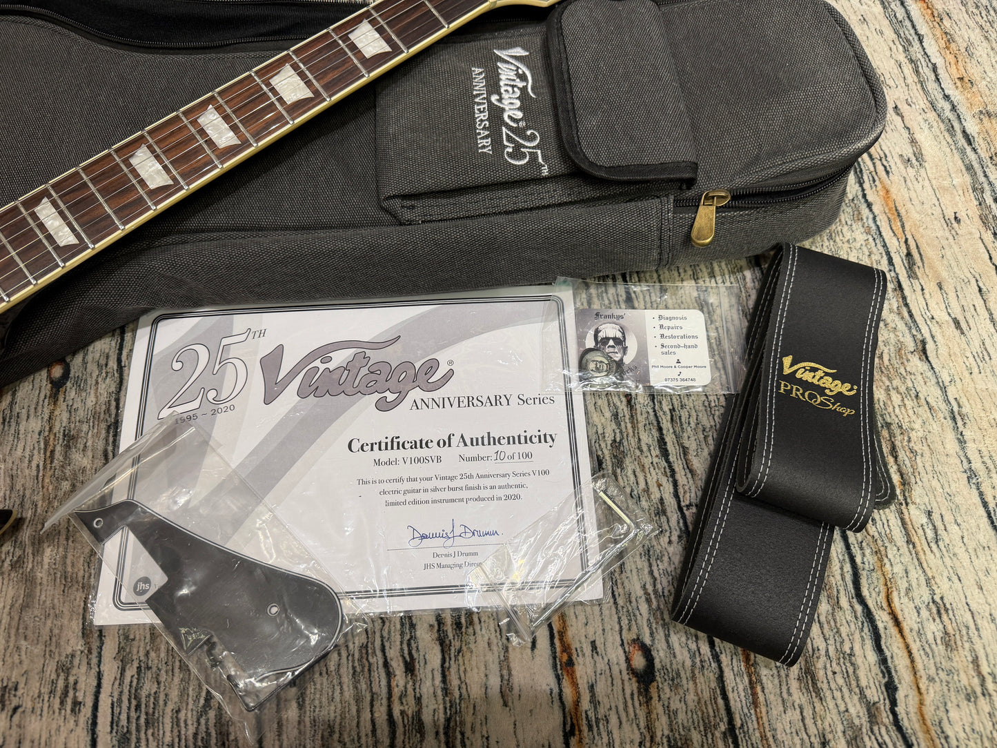Vintage V100 limited edition - 25th Anniversary SIlverburst!