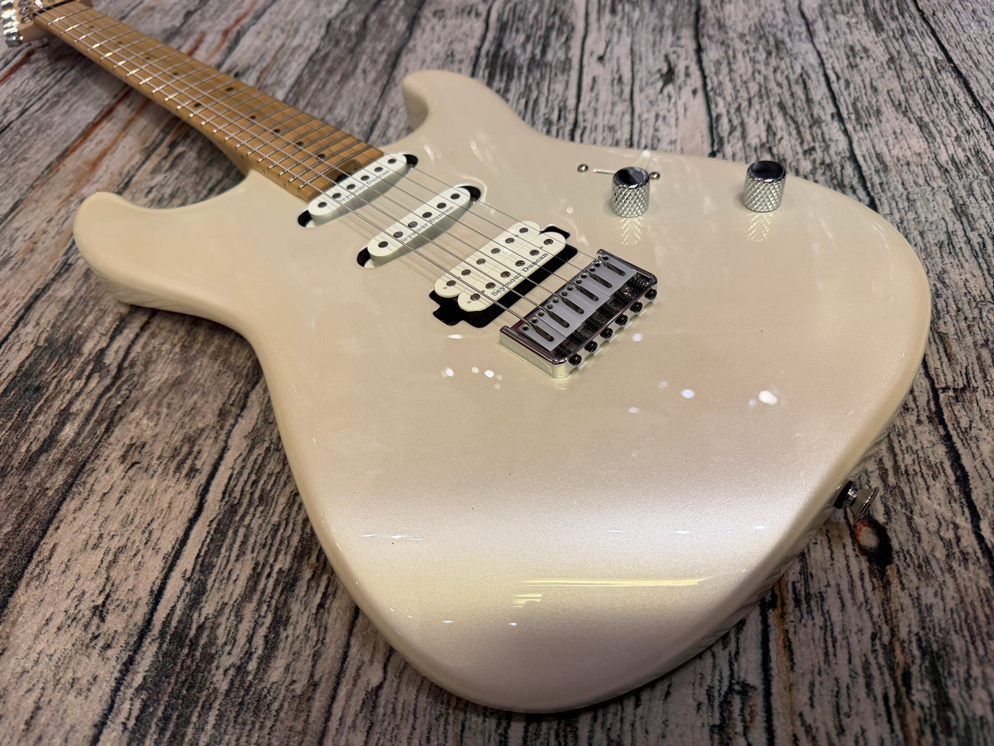 Charvel Pro-Mod San Dimas Style 1 HSS HT case, Mint example!