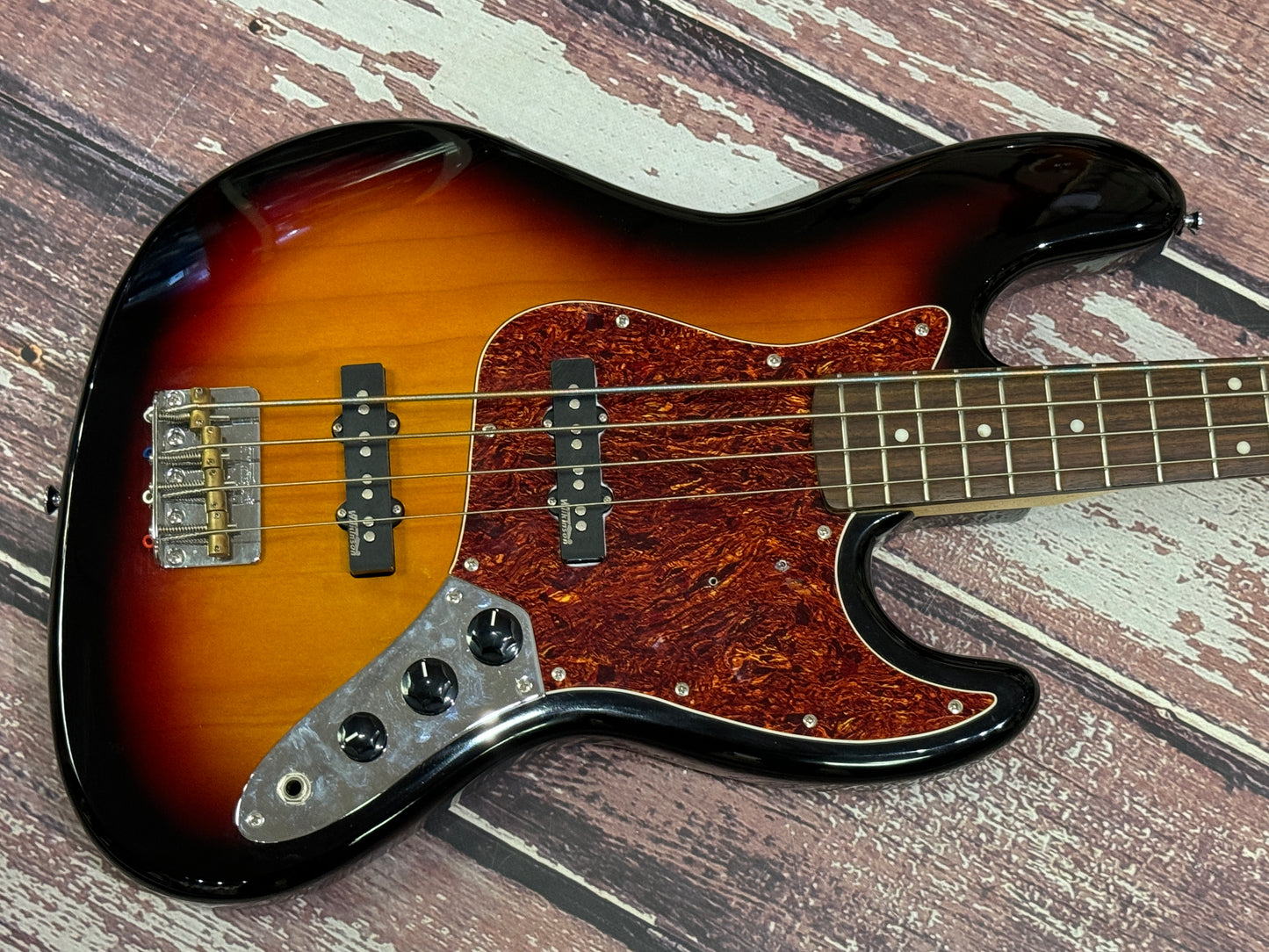 Vintage VJ74 Jazz bass £199