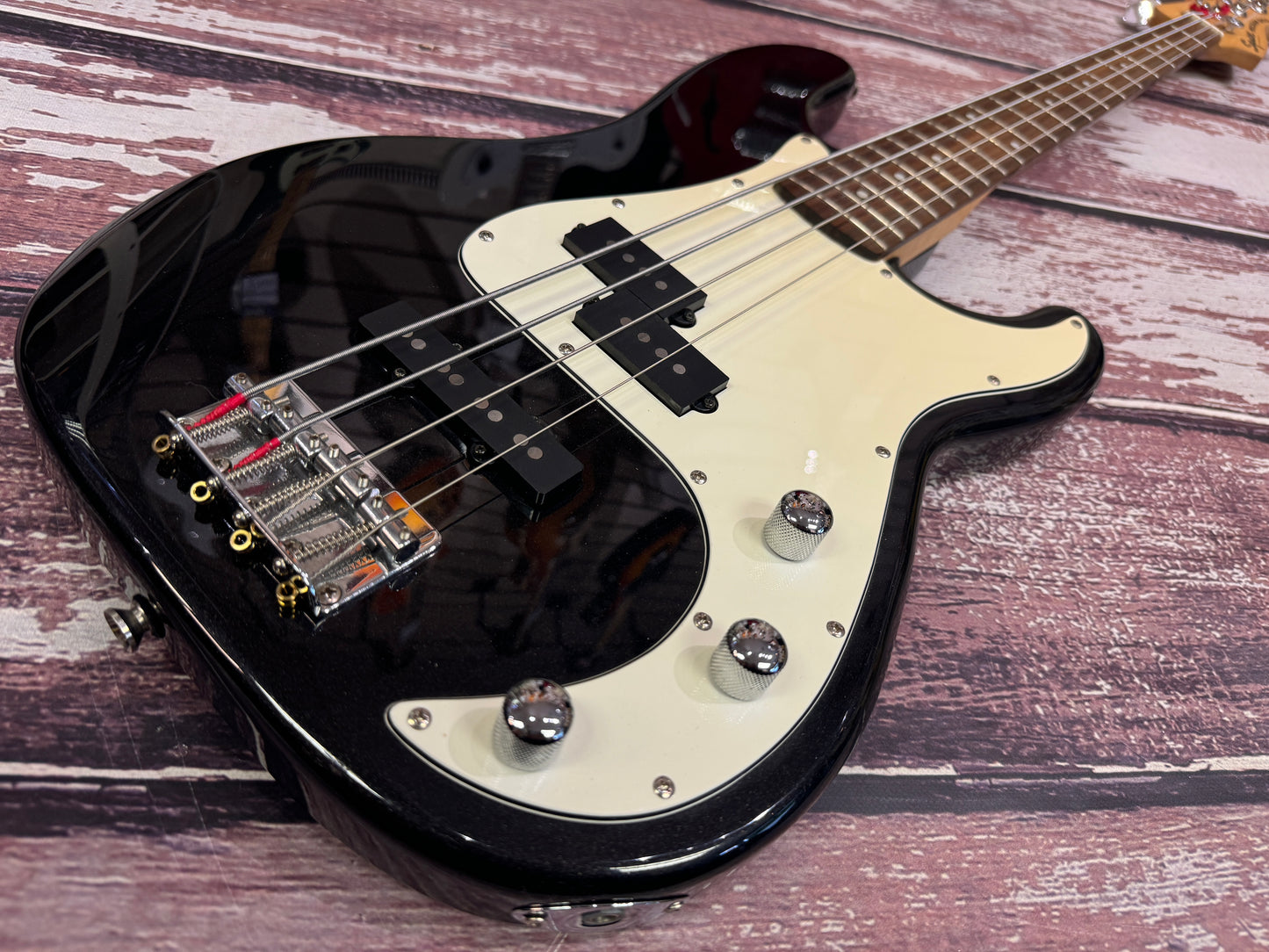 Squier Standard Series P/J Bass