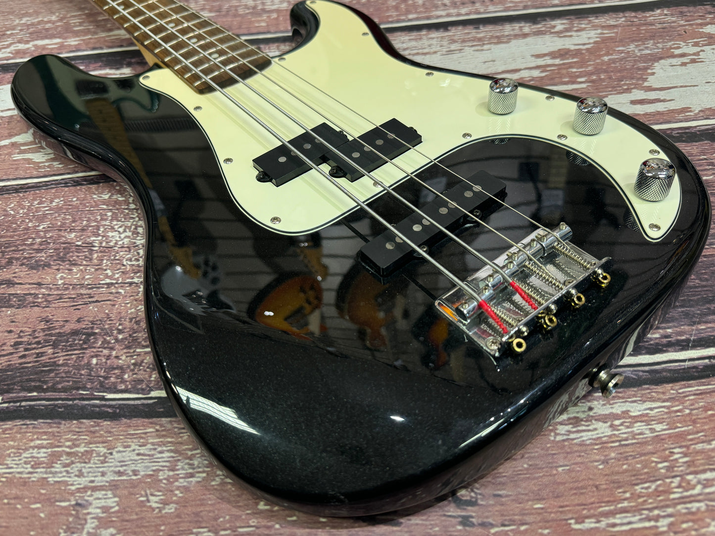 Squier Standard Series P/J Bass