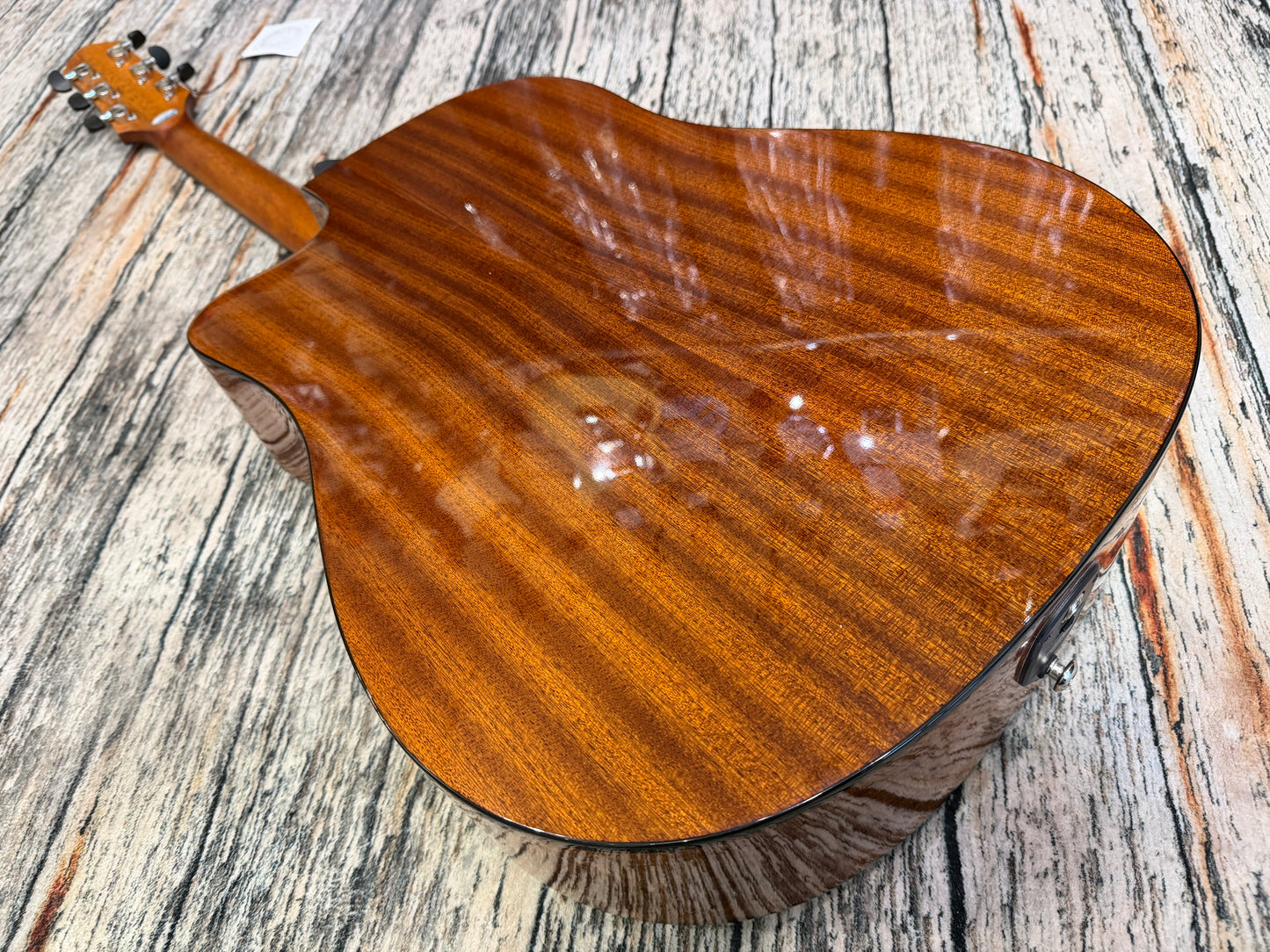 Crafter HD250−CE−N Silver Series