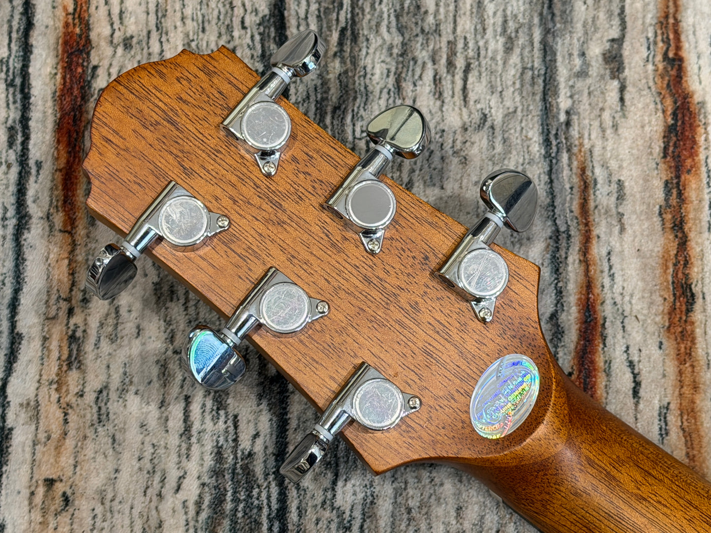 Crafter HG100-CE-N cutaway electro acoustic