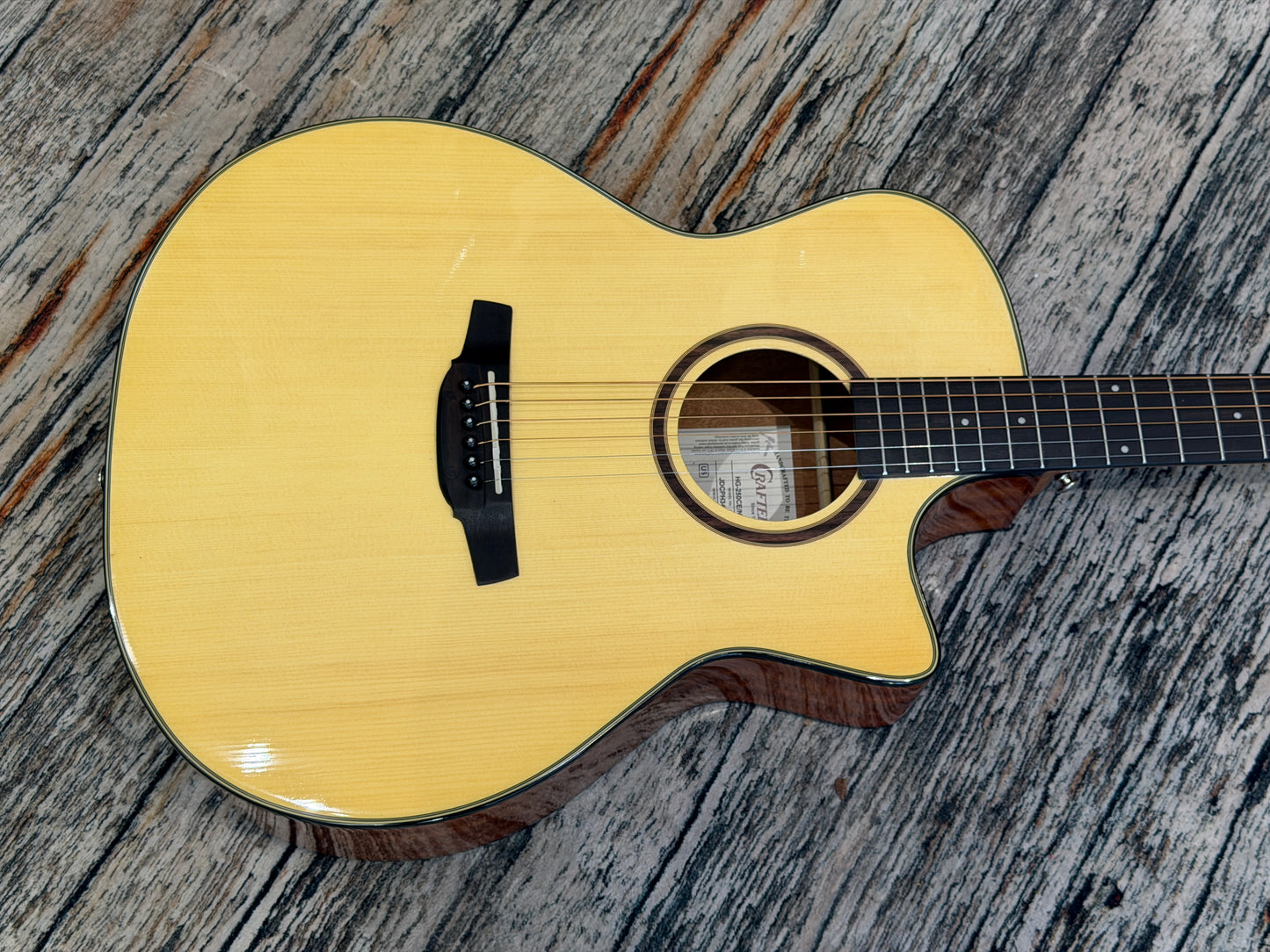 Crafter HG250−CE−N Electro Acoustic