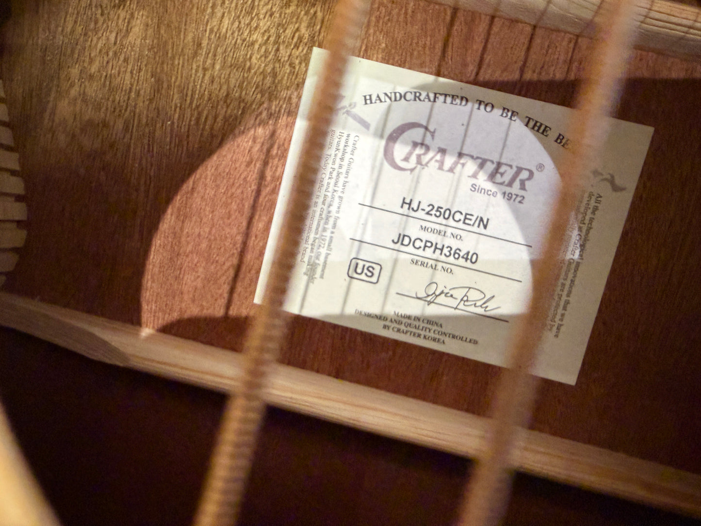 Crafter HJ250−CE−N Electro Acoustic Jumbo