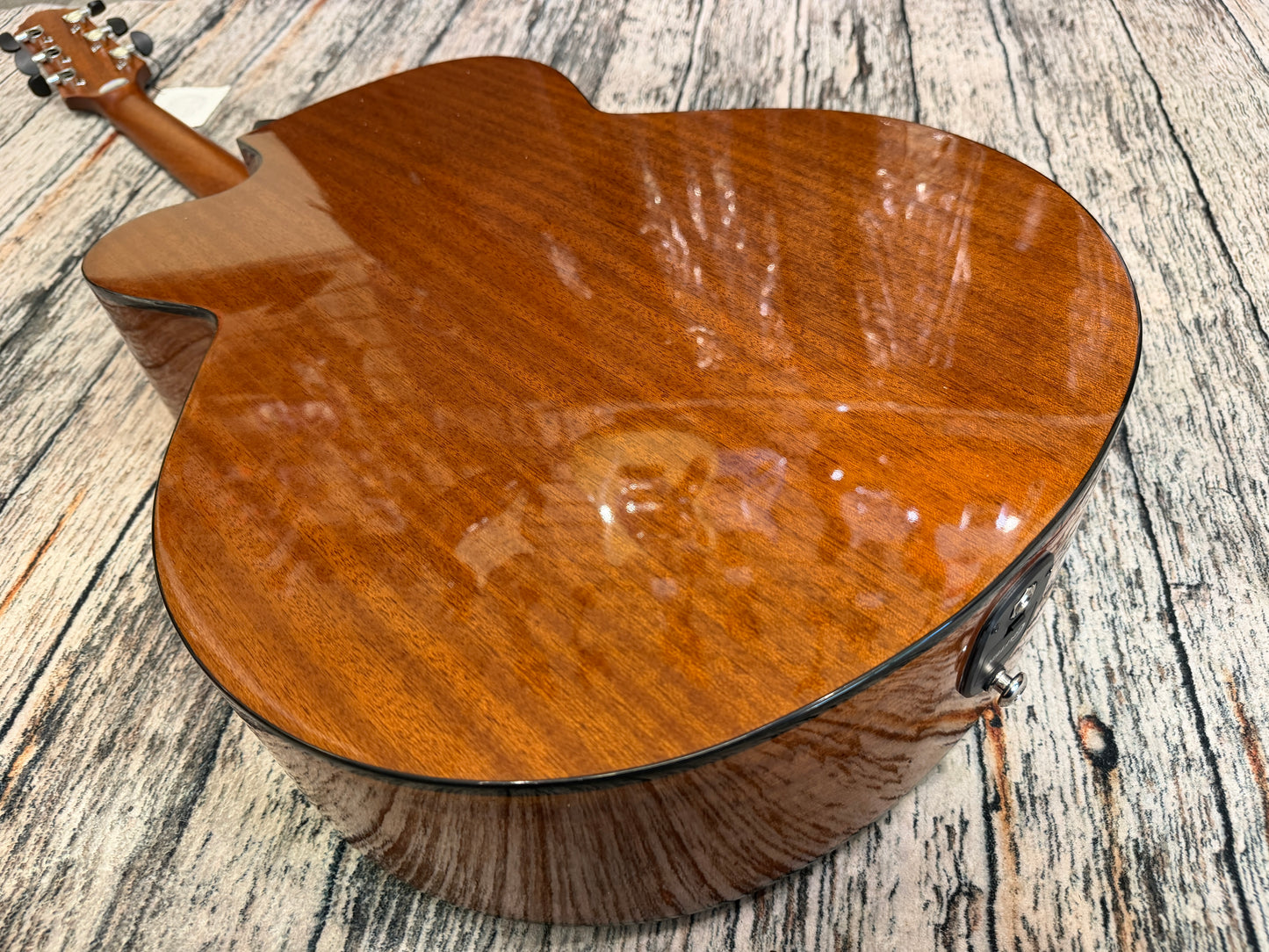 Crafter HJ250−CE−N Electro Acoustic Jumbo