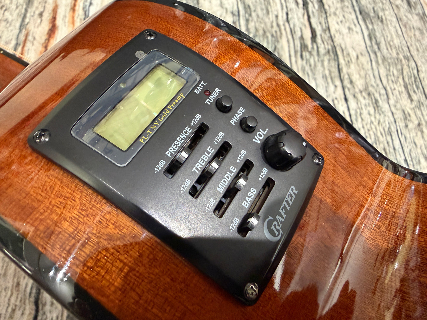 Crafter HJ250−CE−N Electro Acoustic Jumbo