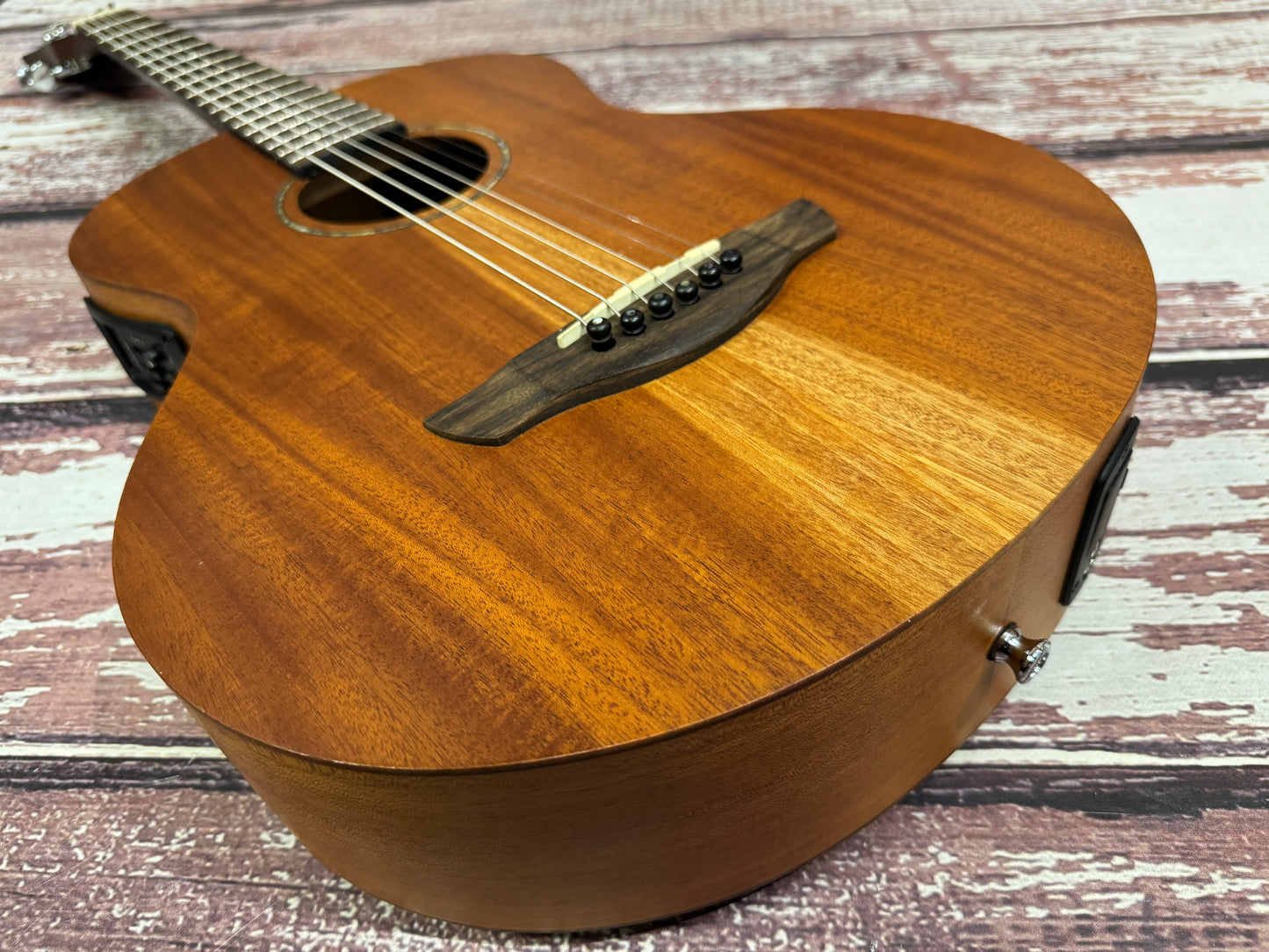 Faith Nomad Mini Neptune Mahogany Travel electro acoustic