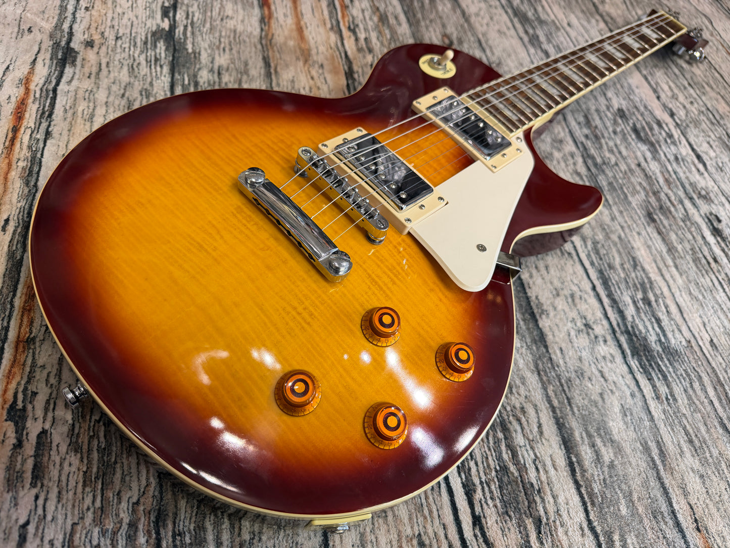 Epiphone Les Paul Standard, Sunburst