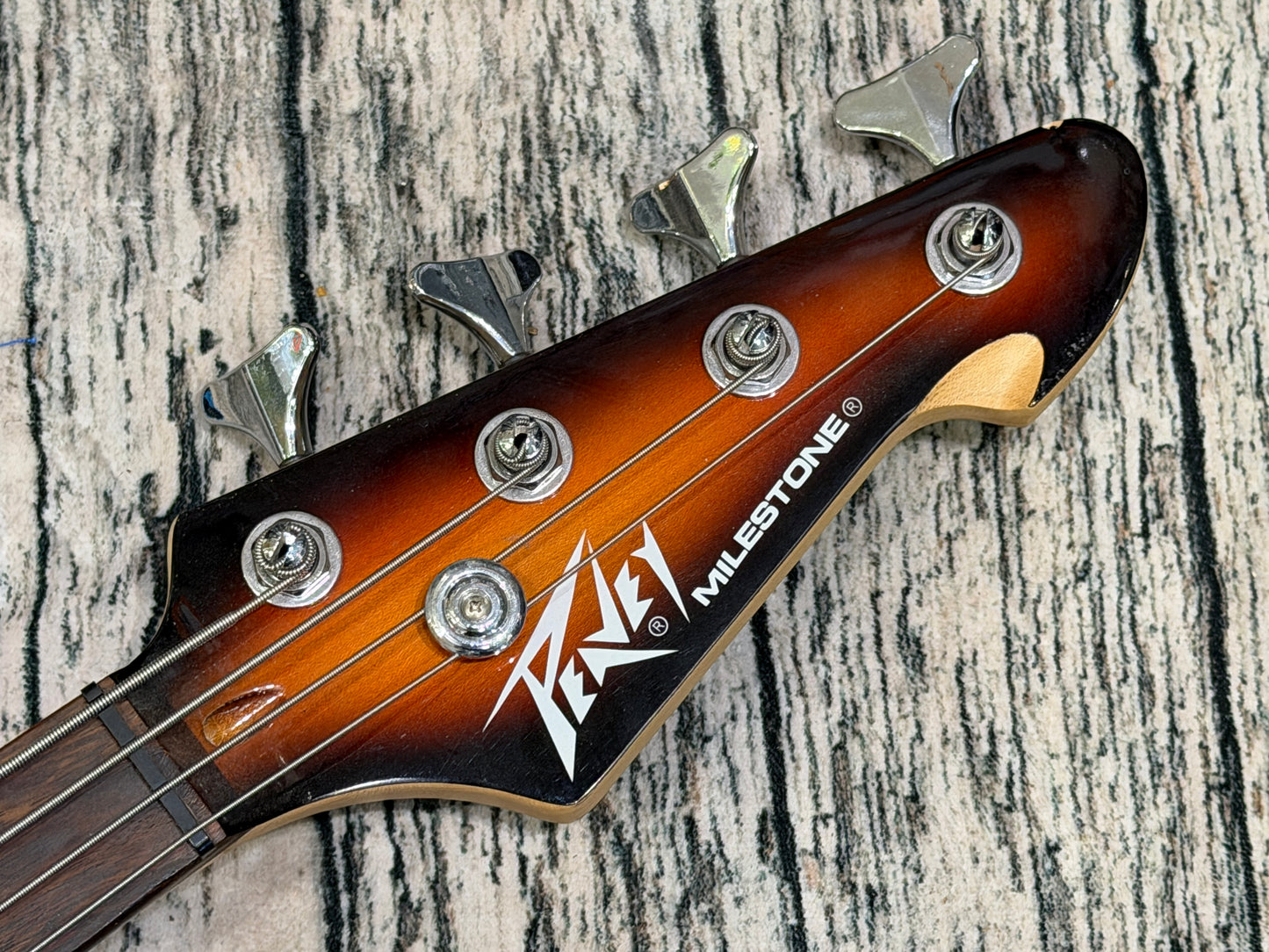 Peavey Milestone Bass