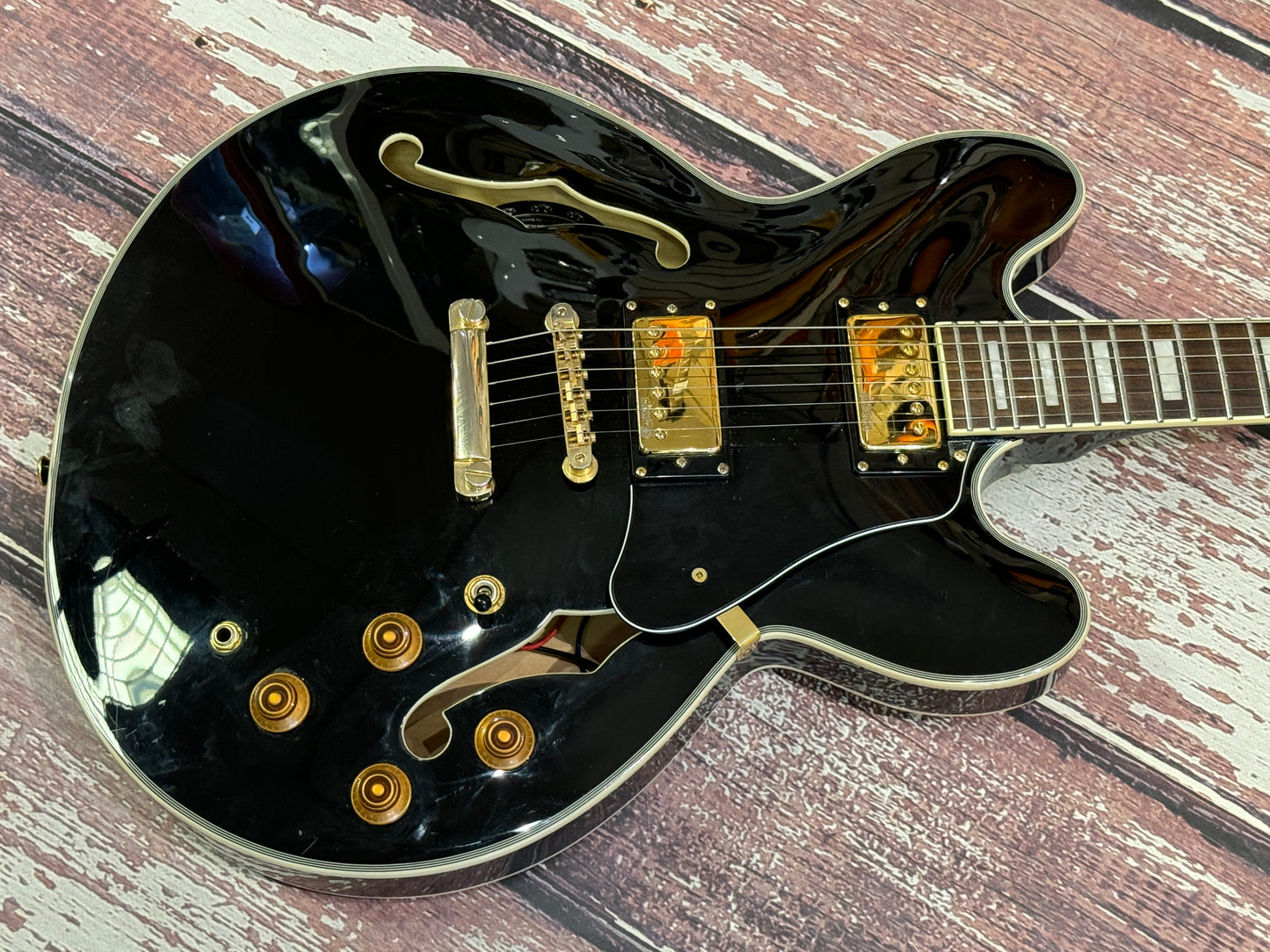 Vintage VSA500 Black (Lucille)