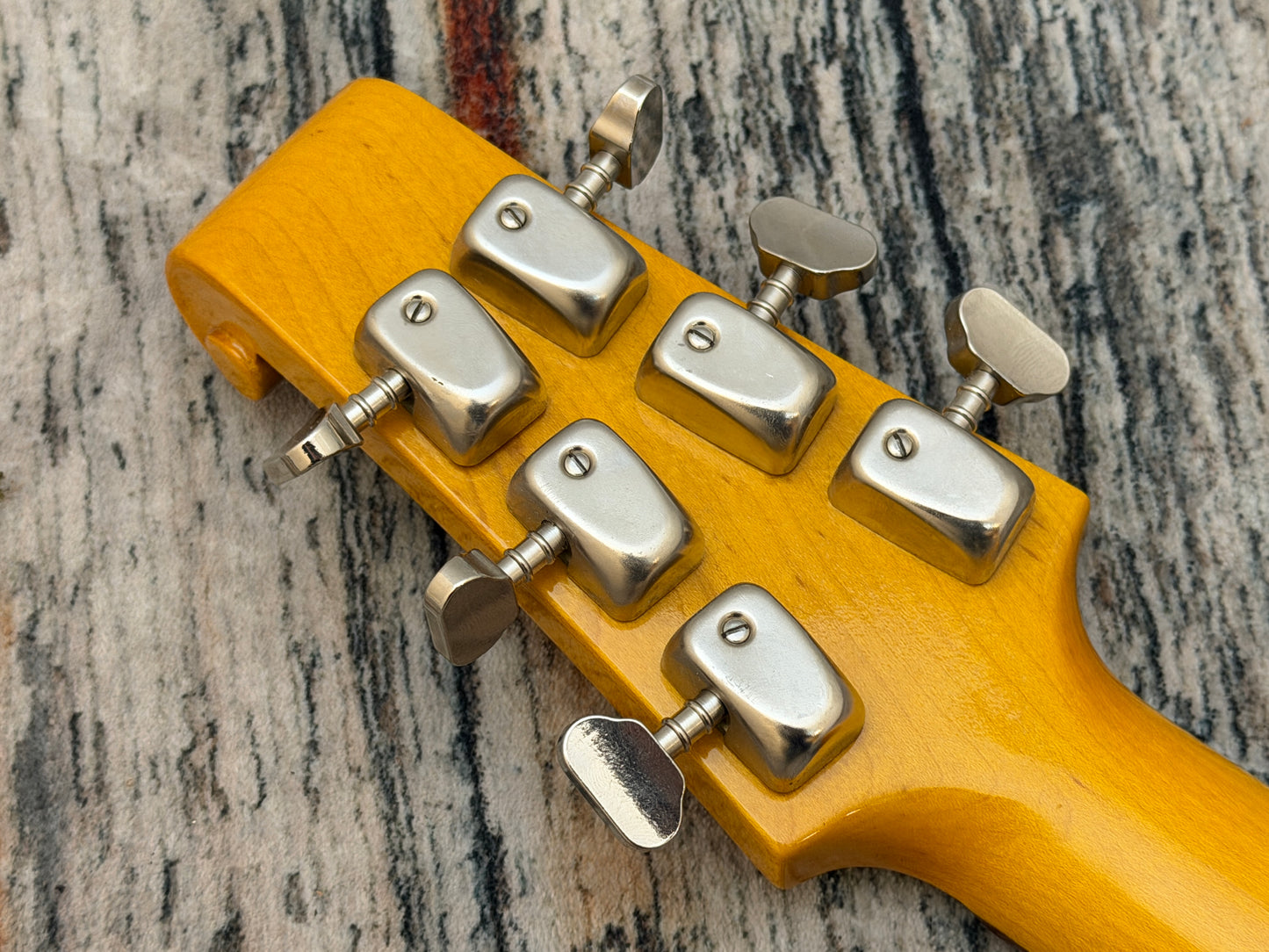 Burns "Made in England" Hank Marvin signature "The Legend" model 1990s