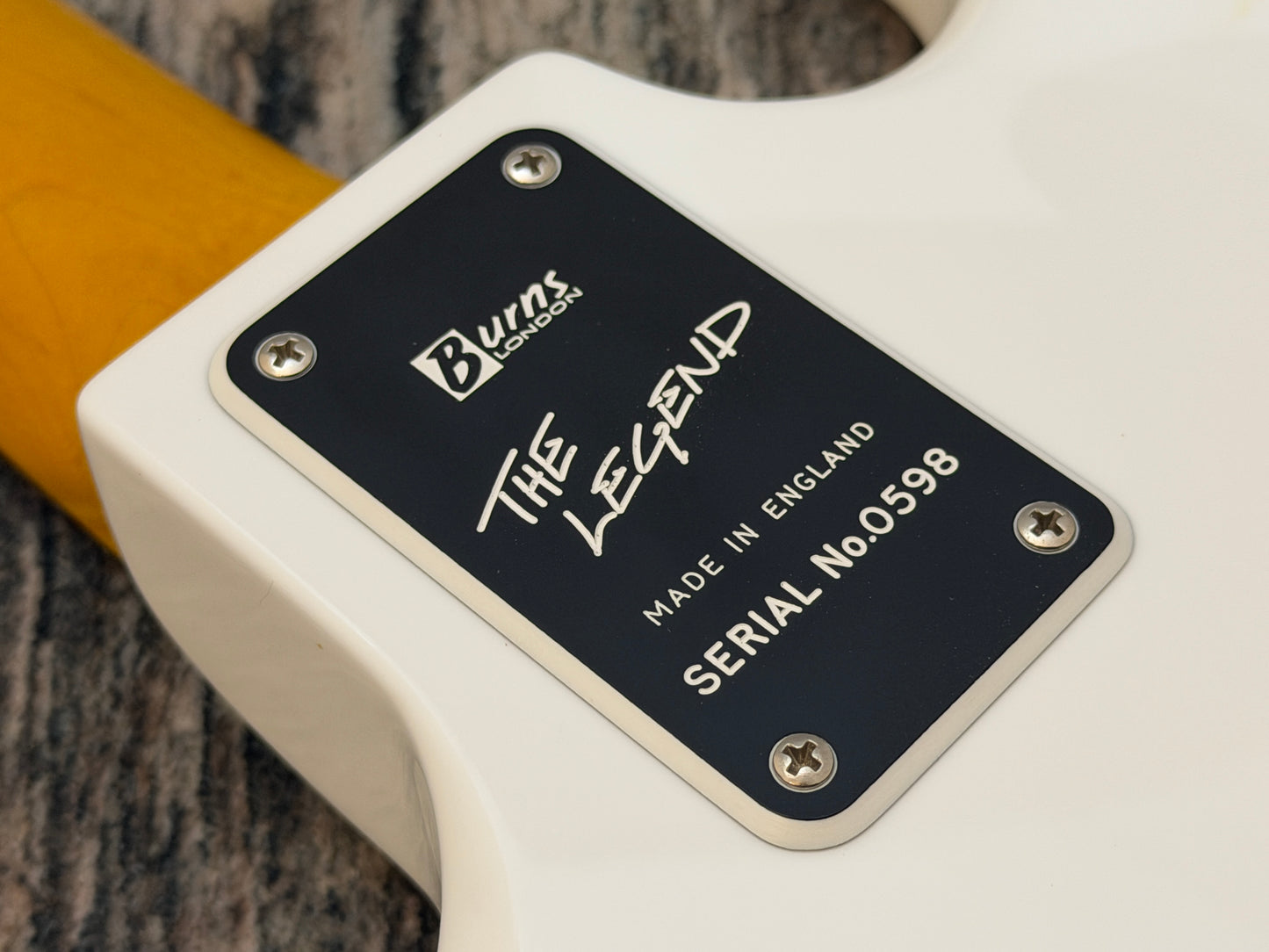 Burns "Made in England" Hank Marvin signature "The Legend" model 1990s