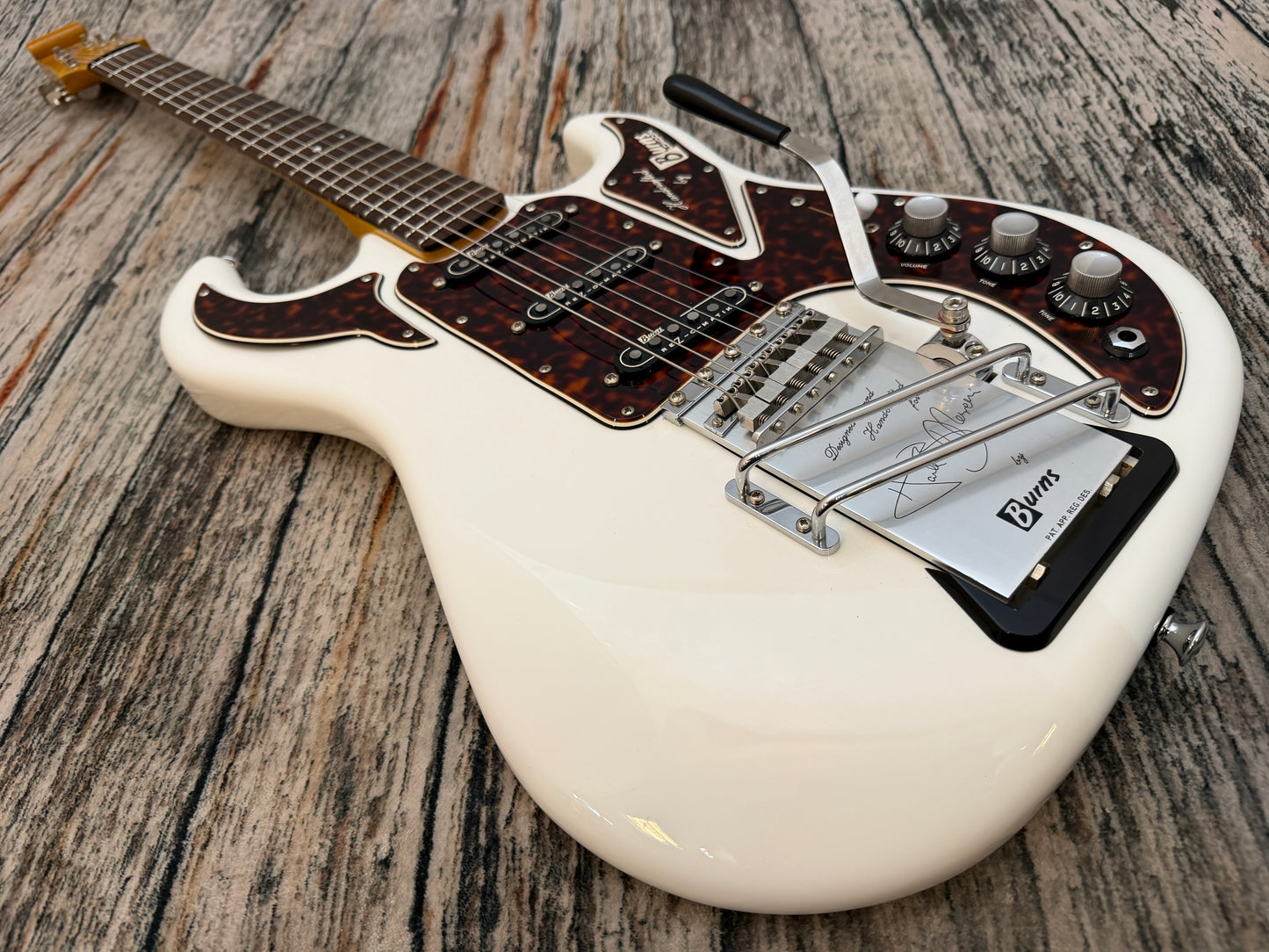 Burns "Made in England" Hank Marvin signature "The Legend" model 1990s