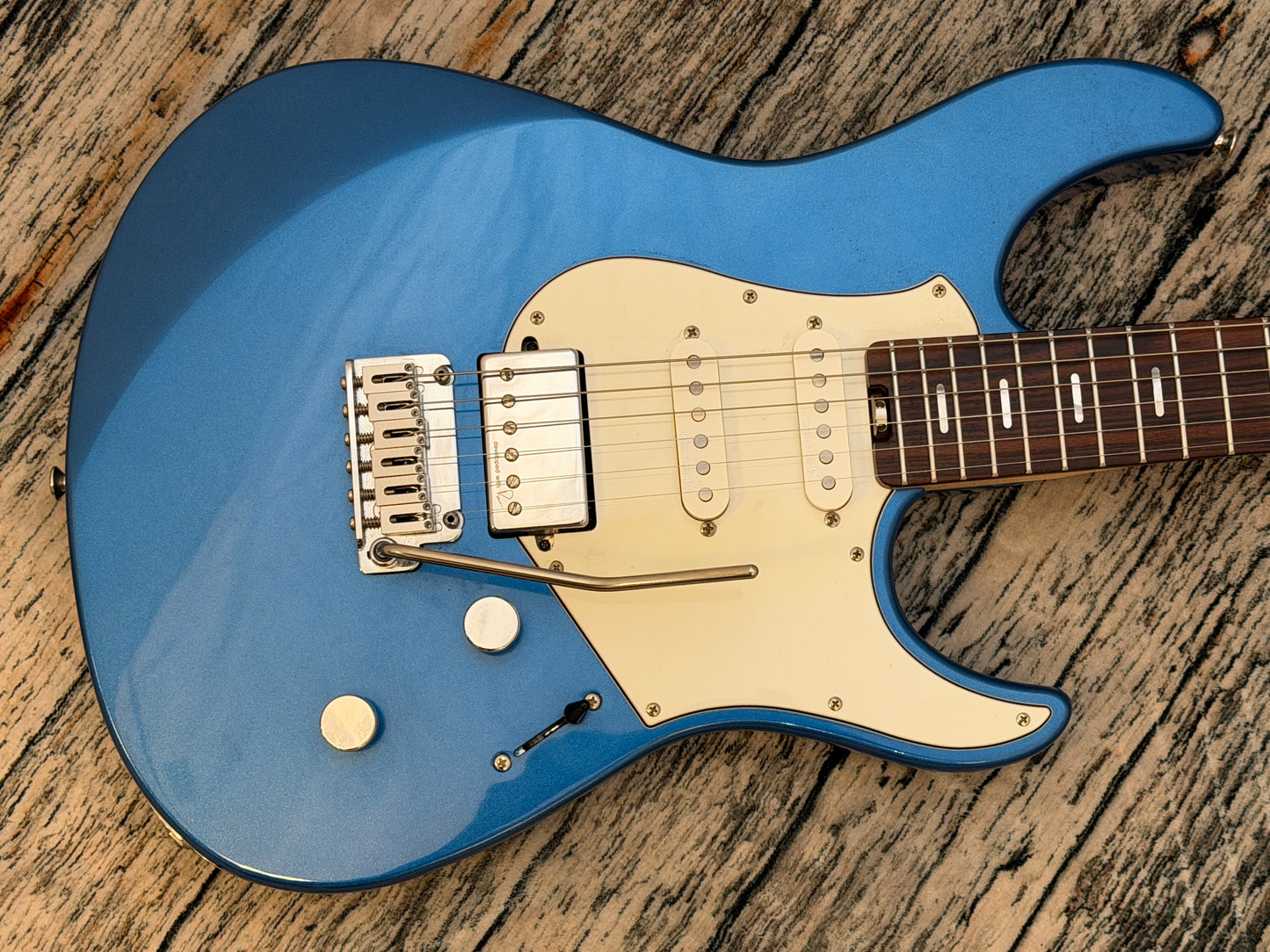 Yamaha Pacifica Standard plus PACS+12M Sparkle Blue