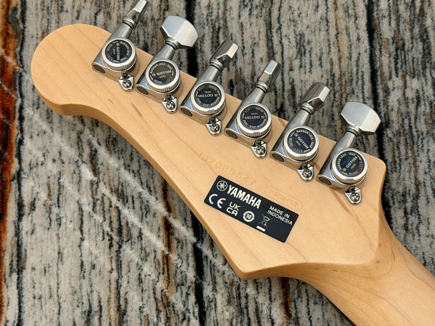 Yamaha Pacifica Standard plus PACS+12M Sparkle Blue