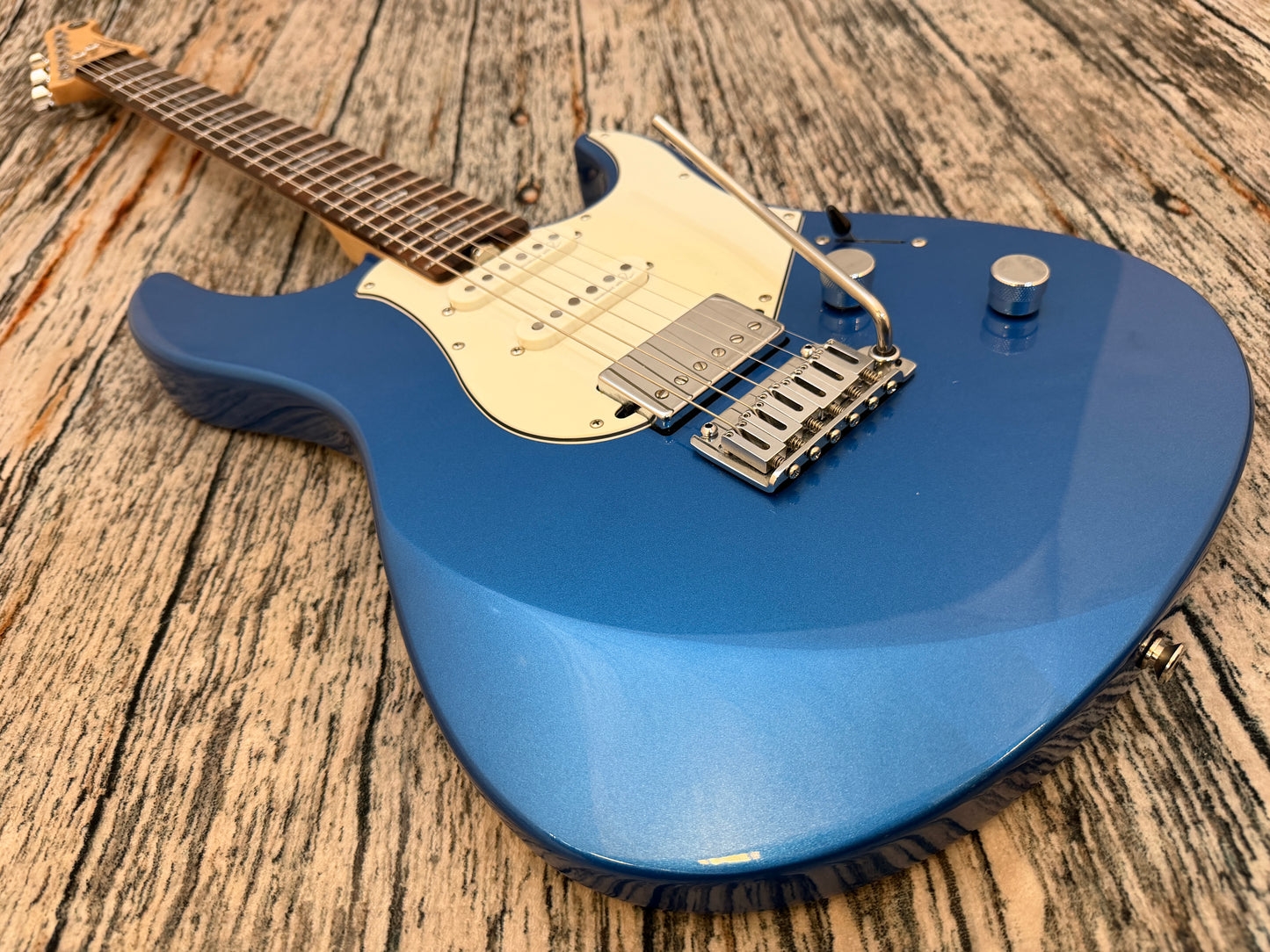 Yamaha Pacifica Standard plus PACS+12M Sparkle Blue