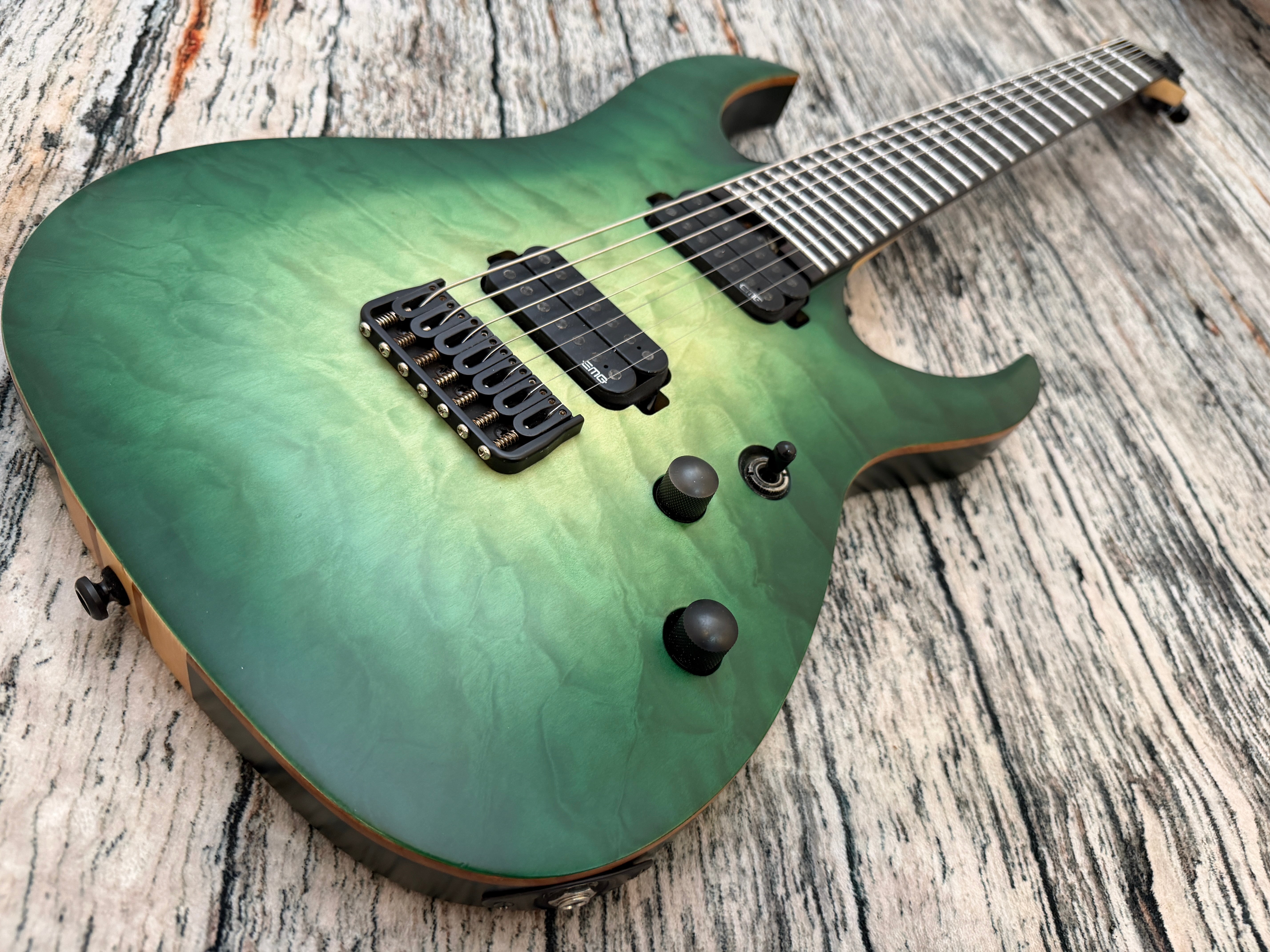Harley Benton Amarok 7 bt egnt quilted burst Professional Series