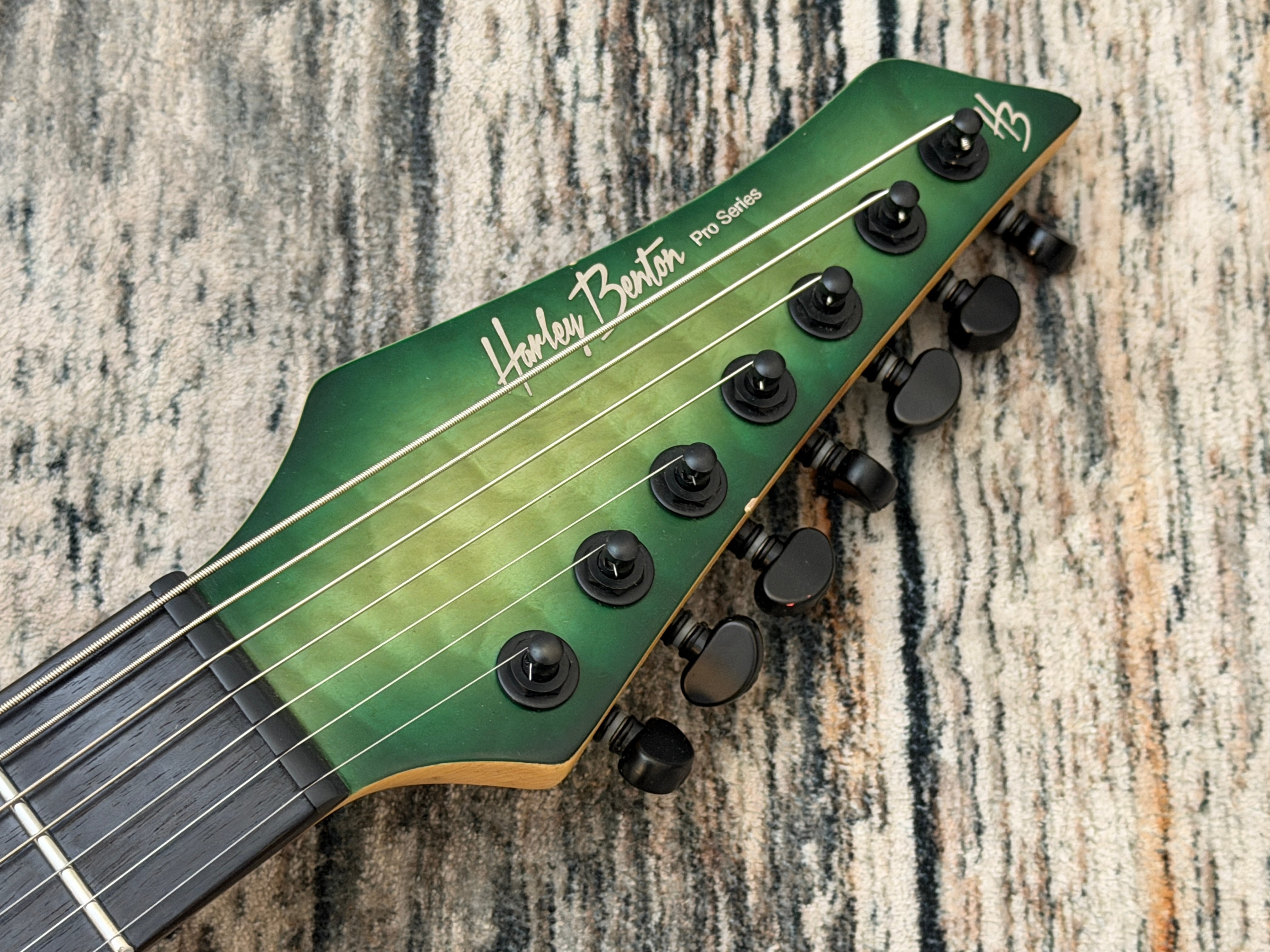 Harley Benton Amarok 7 bt egnt quilted burst Professional Series