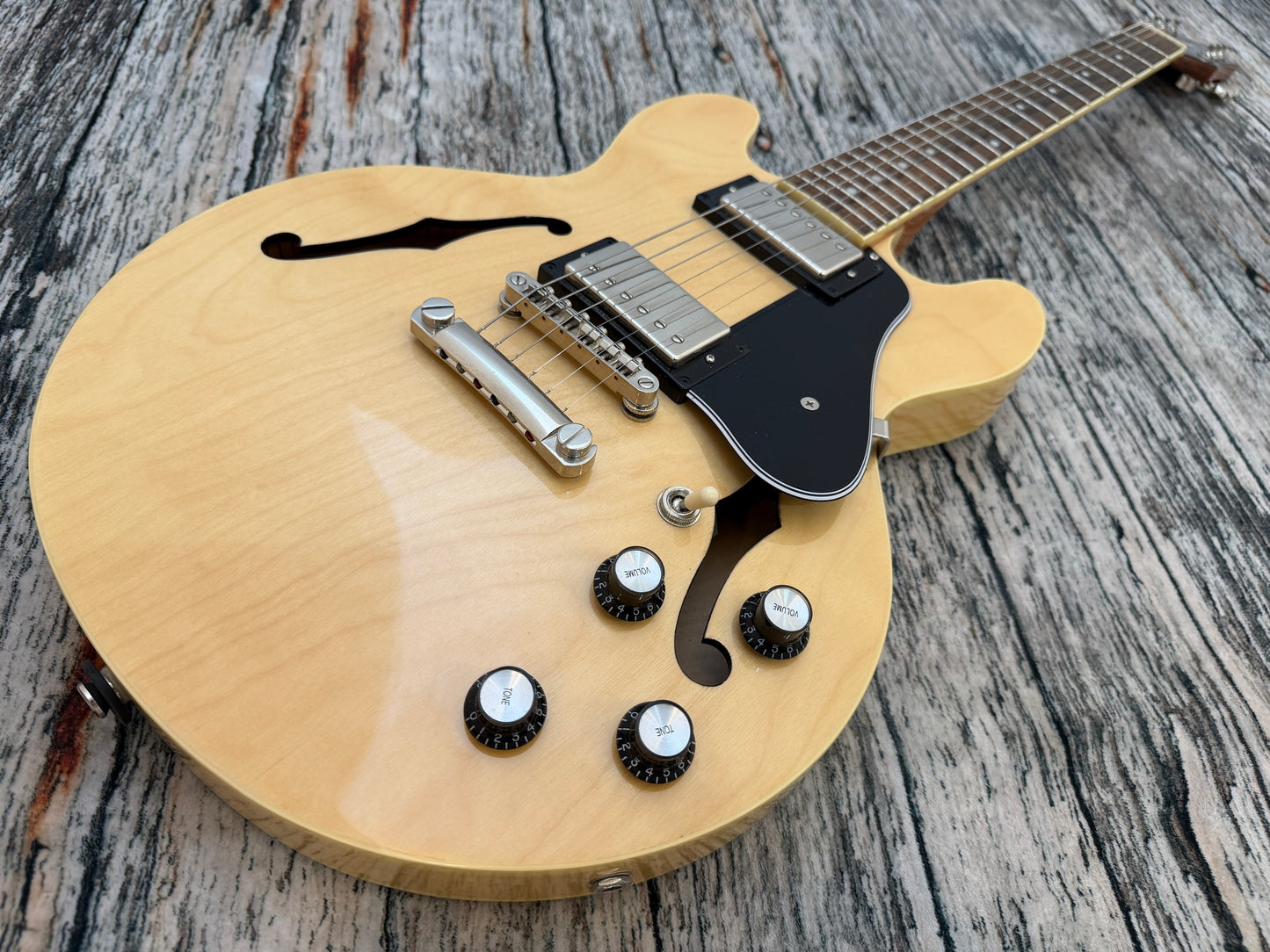 Epiphone ES-339 smaller body semi hollow