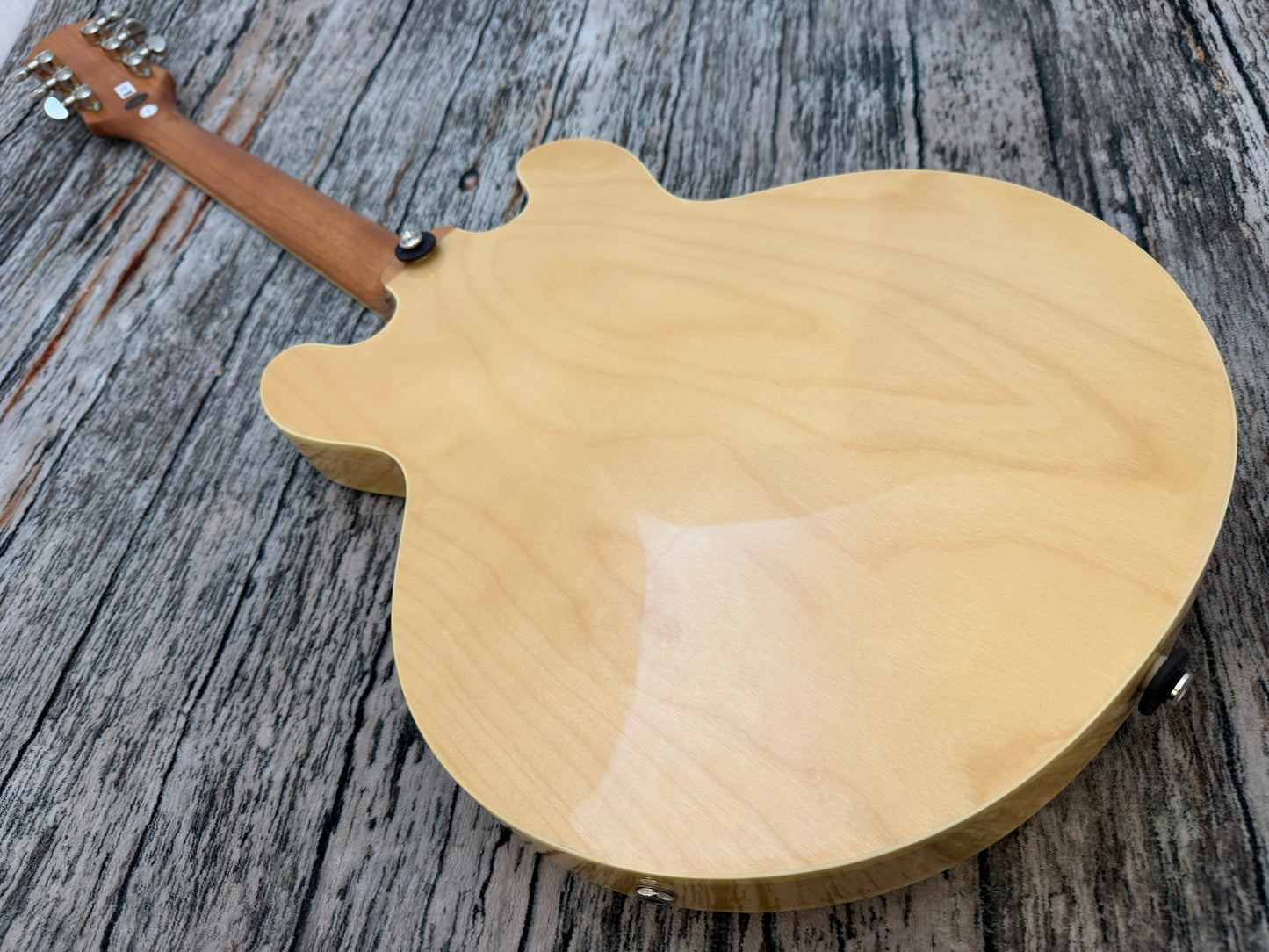 Epiphone ES-339 smaller body semi hollow