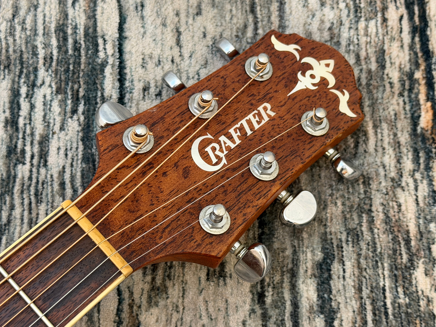 Crafter GAE6 Electro acoustic Grand Auditorium