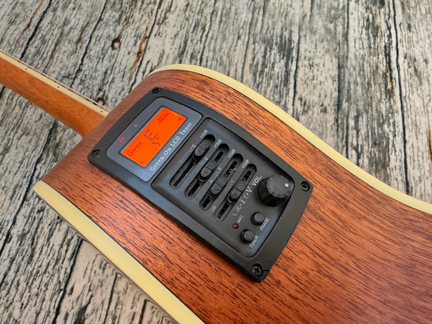 Crafter GAE6 Electro acoustic Grand Auditorium