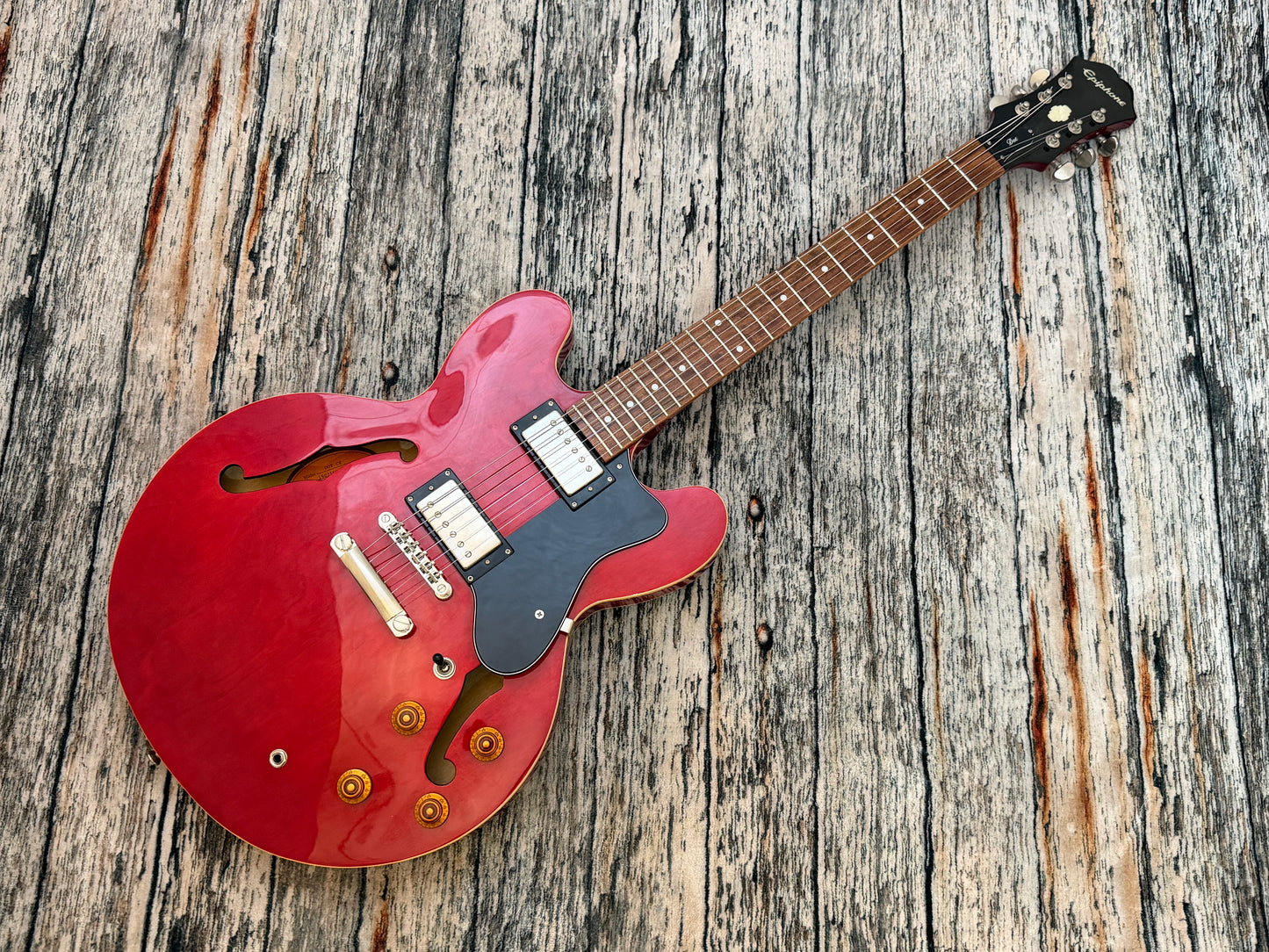 Epiphone ES-335 cherry red semi hollow