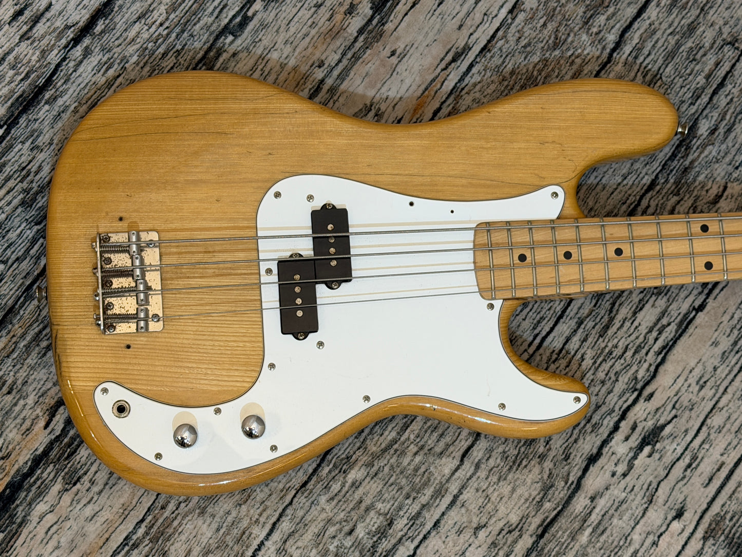 Columbus 70s/80s P-Bass - Japan