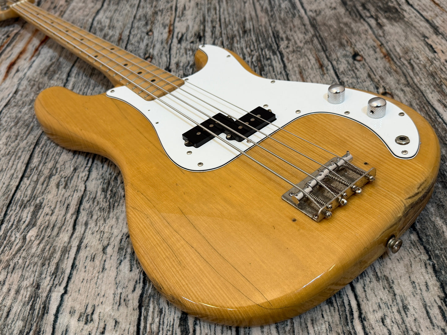 Columbus 70s/80s P-Bass - Japan