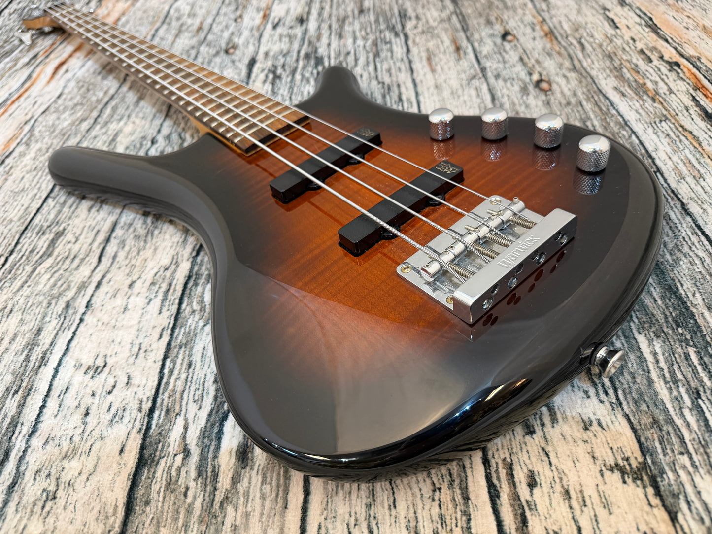 Warwick Rockbass Corvette Basic 4 string Almond Sunburst