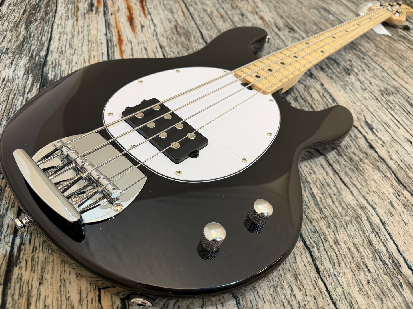 Sterling Stingray Intro series - Ray 2 bass
