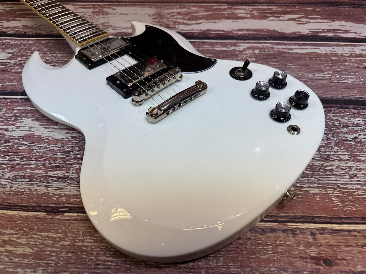 Burny SG White